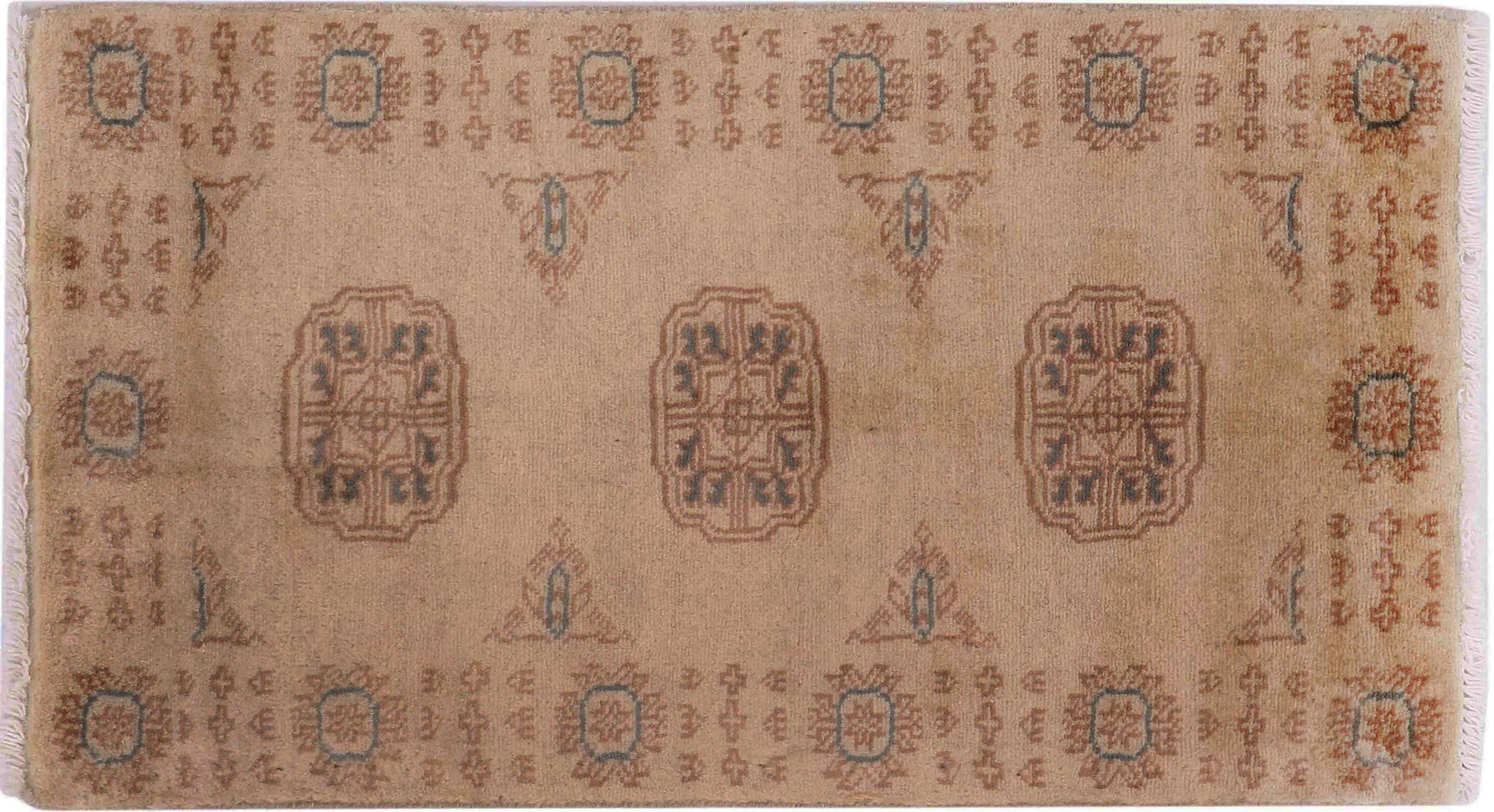 Tapis d'orient Pakistan Buchara beige pour sublimer votre entrée 50x80