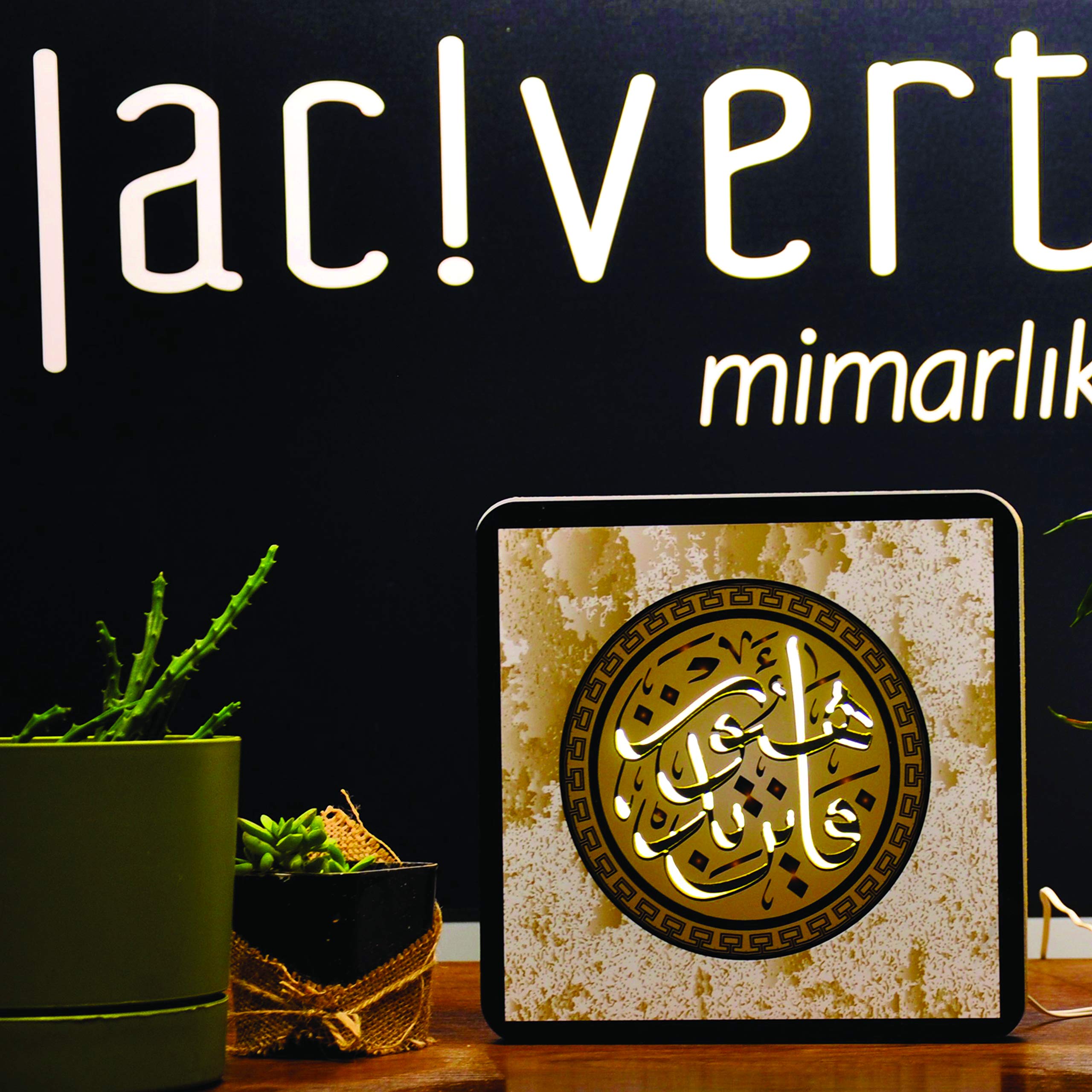 Lacivert Ahşap Gece Lambası