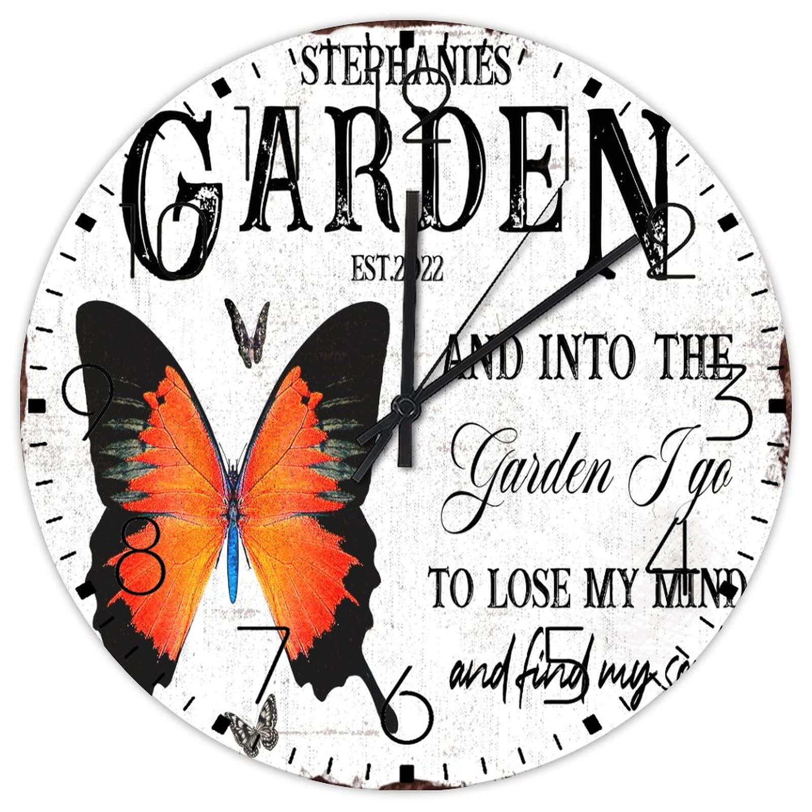 Horloge murale décorative papillon pour salon et loft lumineux