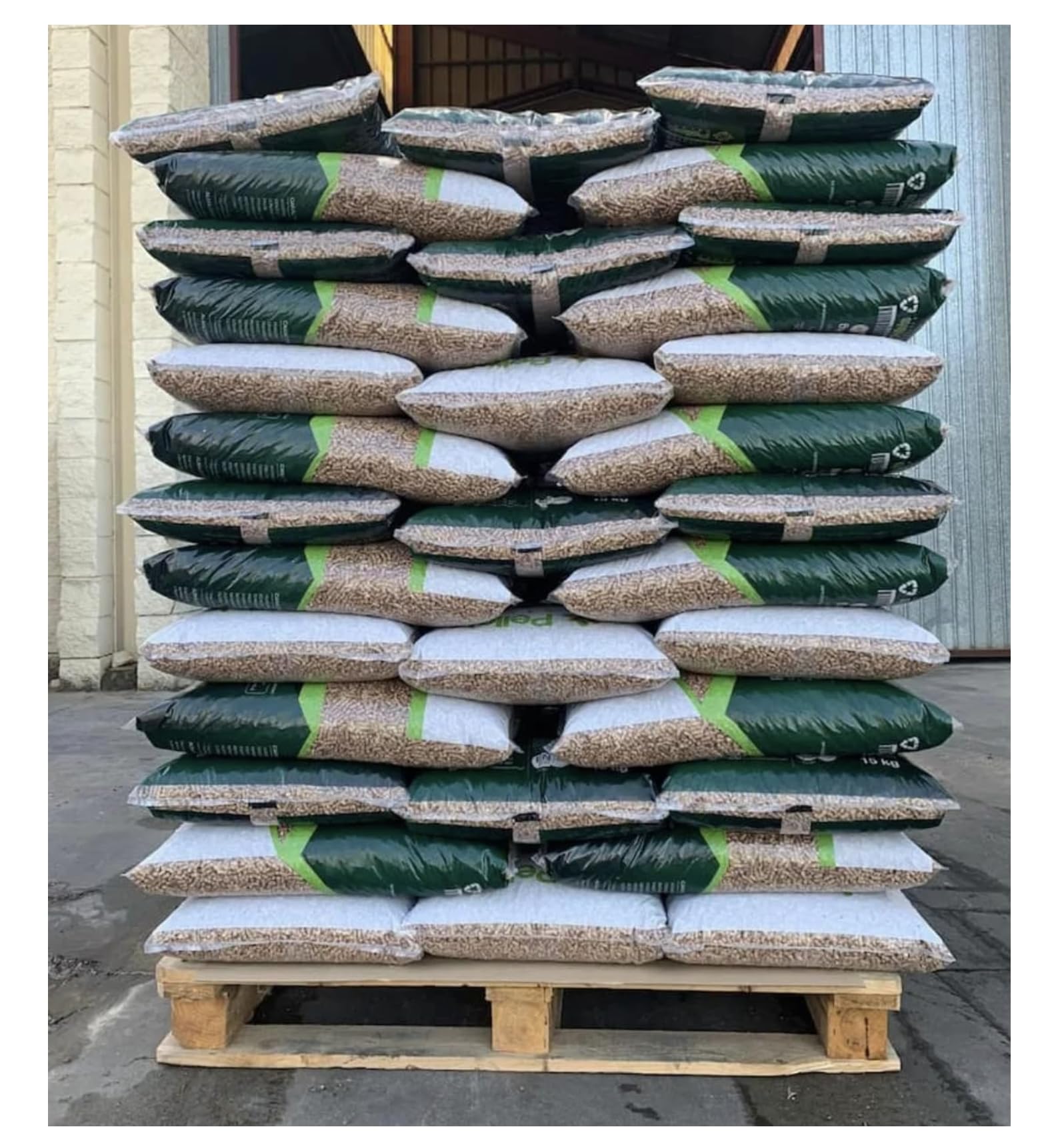 Saco pellets 15 kg. Pellets para Estufas. Pellet de Madera 100% válido para Estufa de leña y/o Todo Tipo de Dispositivos operados con Pelle TS. Quemador de Pellet.