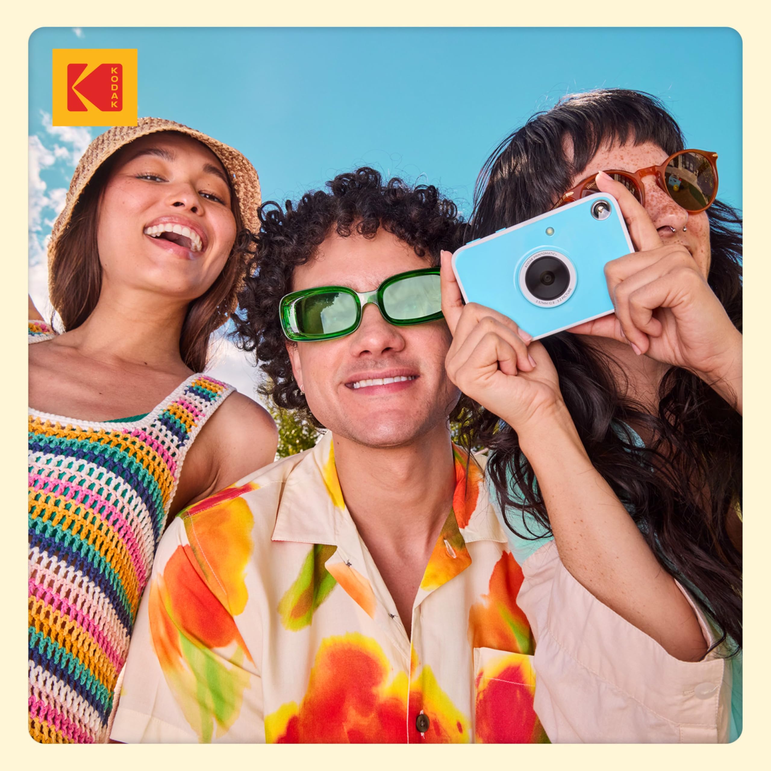 KODAK Printomatic+ Fotocamera Istantanea 10MP Kit Iniziale con Custodia, RGB LED e Carta Adesiva Zink 20pz – Giallo