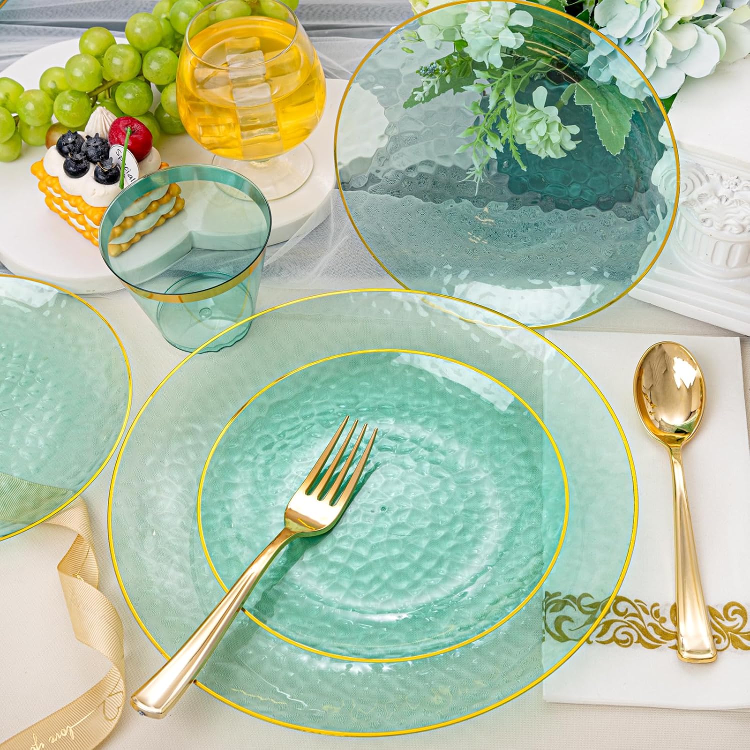 DaYammi 175 Pcs Green Plastic Plates Dinnerware Set (25 Guests), Hammered Plates Sets, Green Party Platos Set include 50 Disposable Platos, 75 Gold Plastic Silverware, 25 Cups 25 Napkins - Image 7