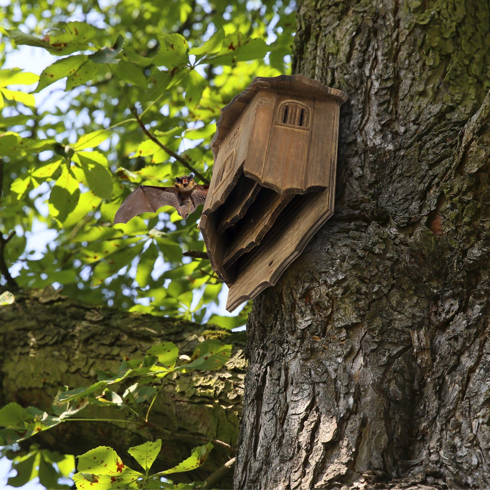 Burg Fledermaushaus aus Holz für den Außenbereich – Große Box mit drei Kammern