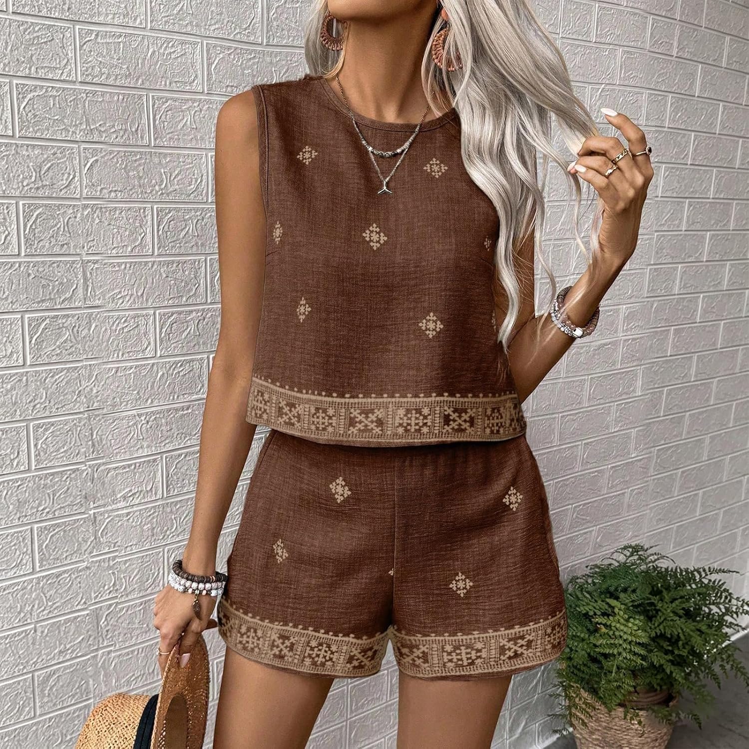 Women's Beach Vacation Crewneck Tank Top and Shorts 2 Piece,Boho Floral Tops and Shorts Set Summer Vacation Outfits.