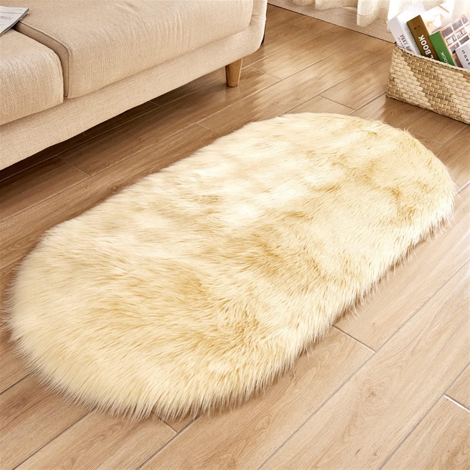 Tapis fausse fourrure doux absorbant fini les sols froids dans la chambre 60x90