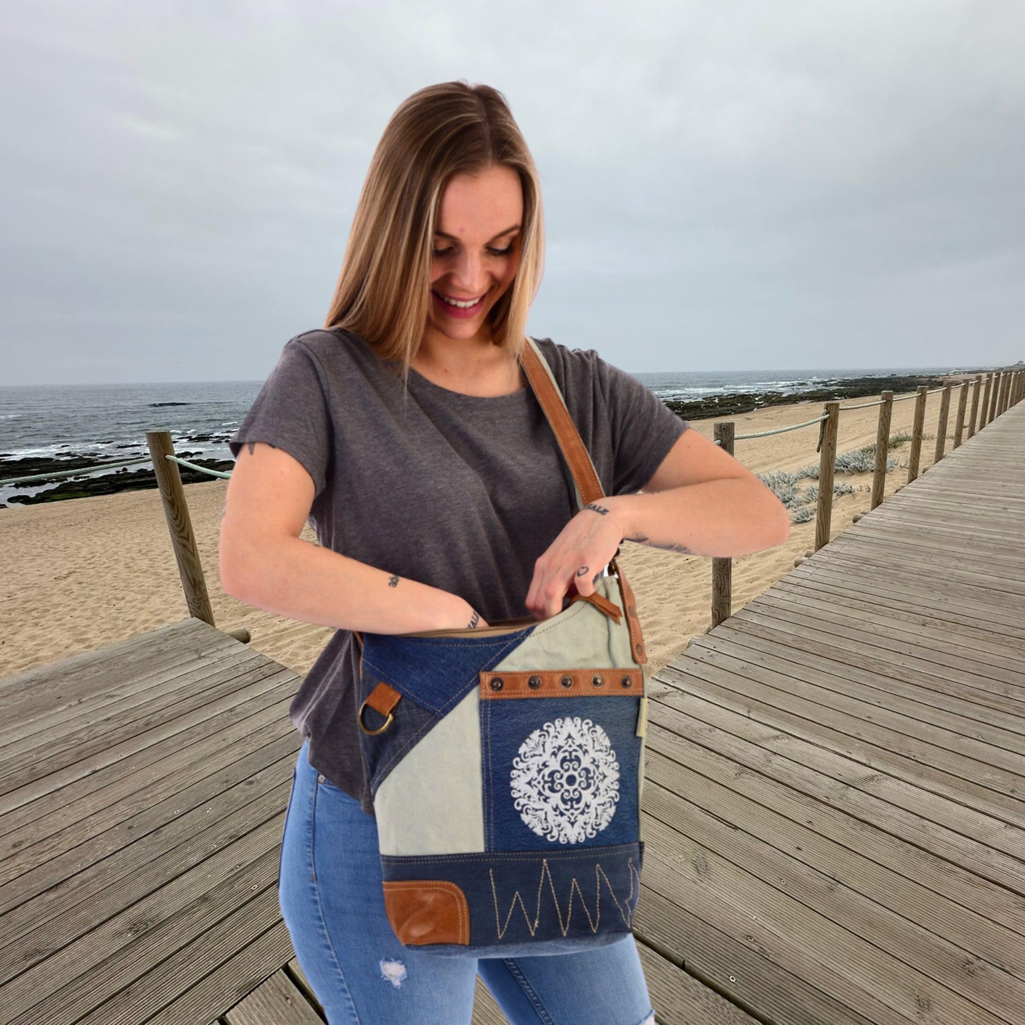 Sunsa Damen Hobo Bag. Nachhaltige Tasche aus Recyclete Jeans Canvas & Leder
