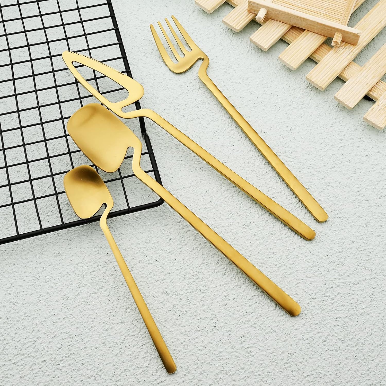 Hangable Matte Gold Silverware Set, Satin Finish 20-Piece Stainless Steel Flatware set, Tableware Cutlery Set Service for 4, Utensils for Kitchens, Dishwasher Safe