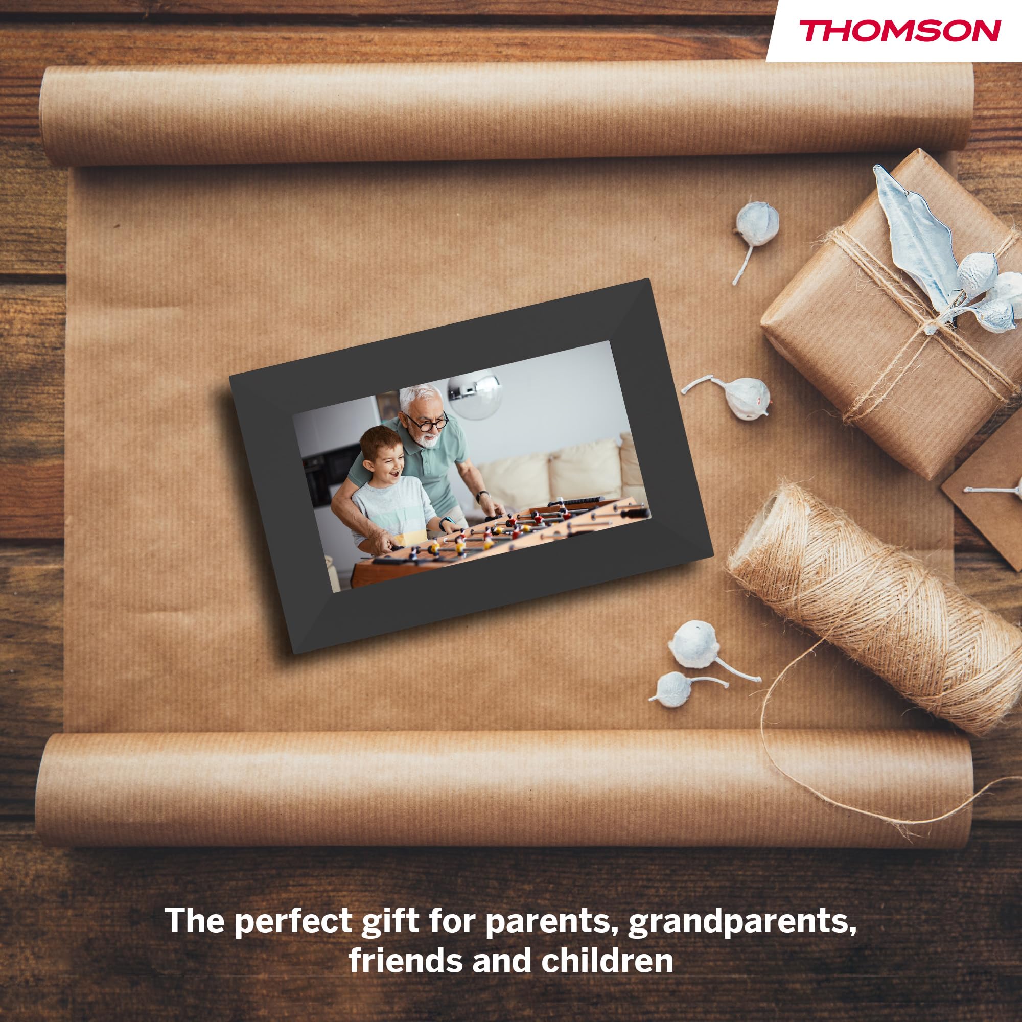 Thomson Digitaler Bilderrahmen 7 Zoll, IPS-Bildschirm, HD-Touchscreen, WLAN, Direktes Teilen über iOS/Android App, Smart-Funktionen, Elektronischer Fotorahmen mit 32 GB Speicher, Automatische Drehung
