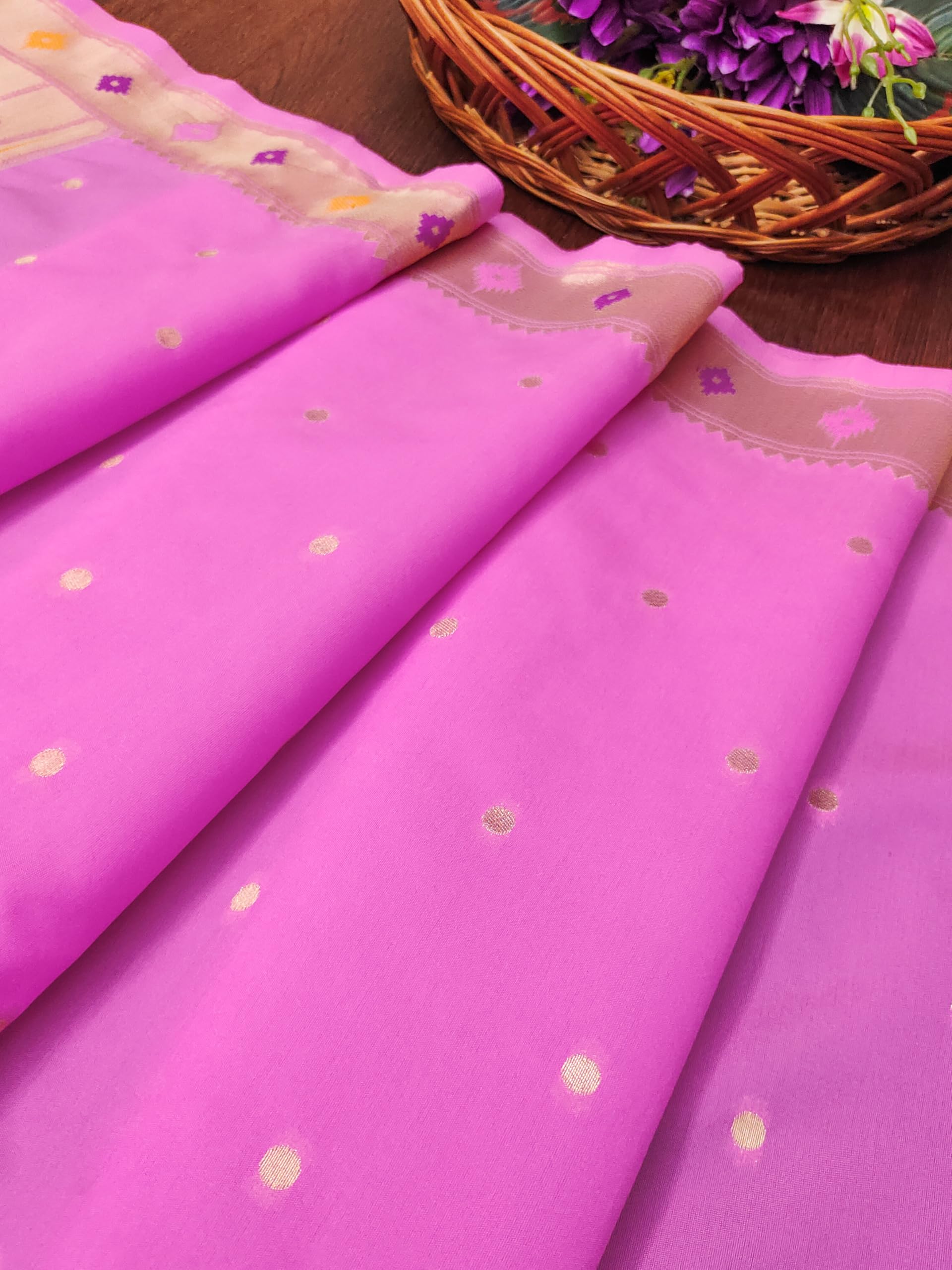DEVANGI Women's Woven Banarasi Silk Dupatta/Chunni For Women, Floral Print 1 Meter Wide and 2.3 Meter Length Printed Designer Dupatta/Chunni For Girls(OM-DT-67-BABYPINK) - Image 4 thumbnail