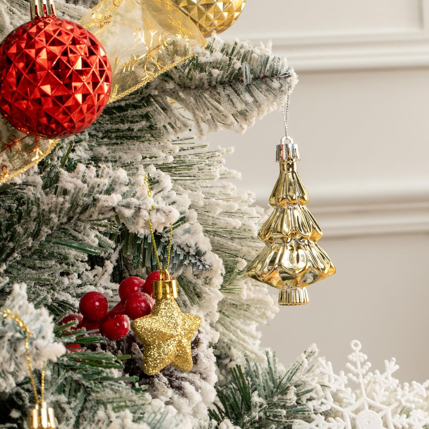 114 Pcs Red and Gold Christmas Ball Ornaments Set, Xmas Tree Ornament Bulk Decoration, Shatterproof Decorative Hanging Baubles for Party Holiday Wreath Garland Home Décor