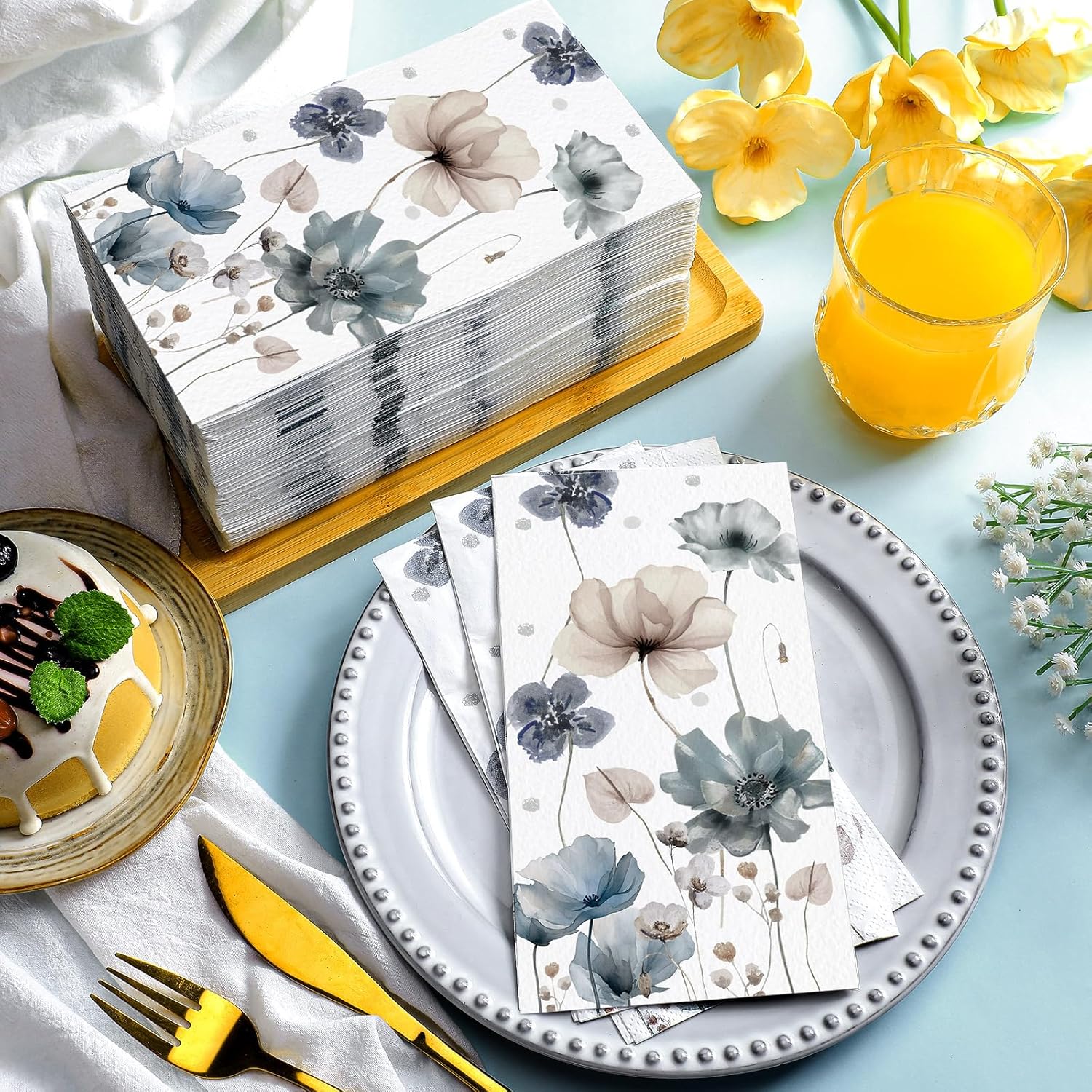 Epakh 200 Pcs Bulk Paper Guest Towels Floral Napkin 2 Ply Disposable Boho Vintage Flower Dinner Napkins Watercolor Spring Decorative botanical Hand Towel for Bathroom Wedding Holiday Party, 7.9 x 4.3"