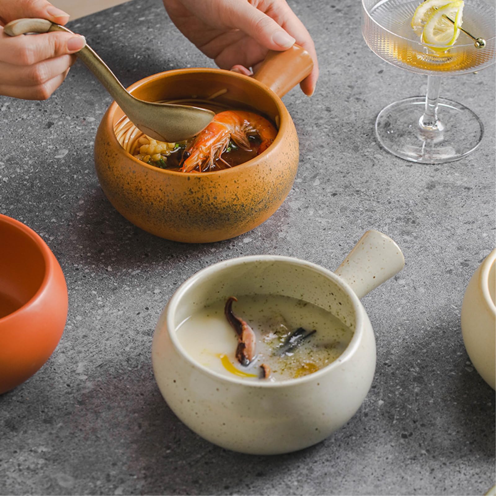 Bol à salade japonais en porcelaine grossière avec poignée en porcelaine - Orchidée grise