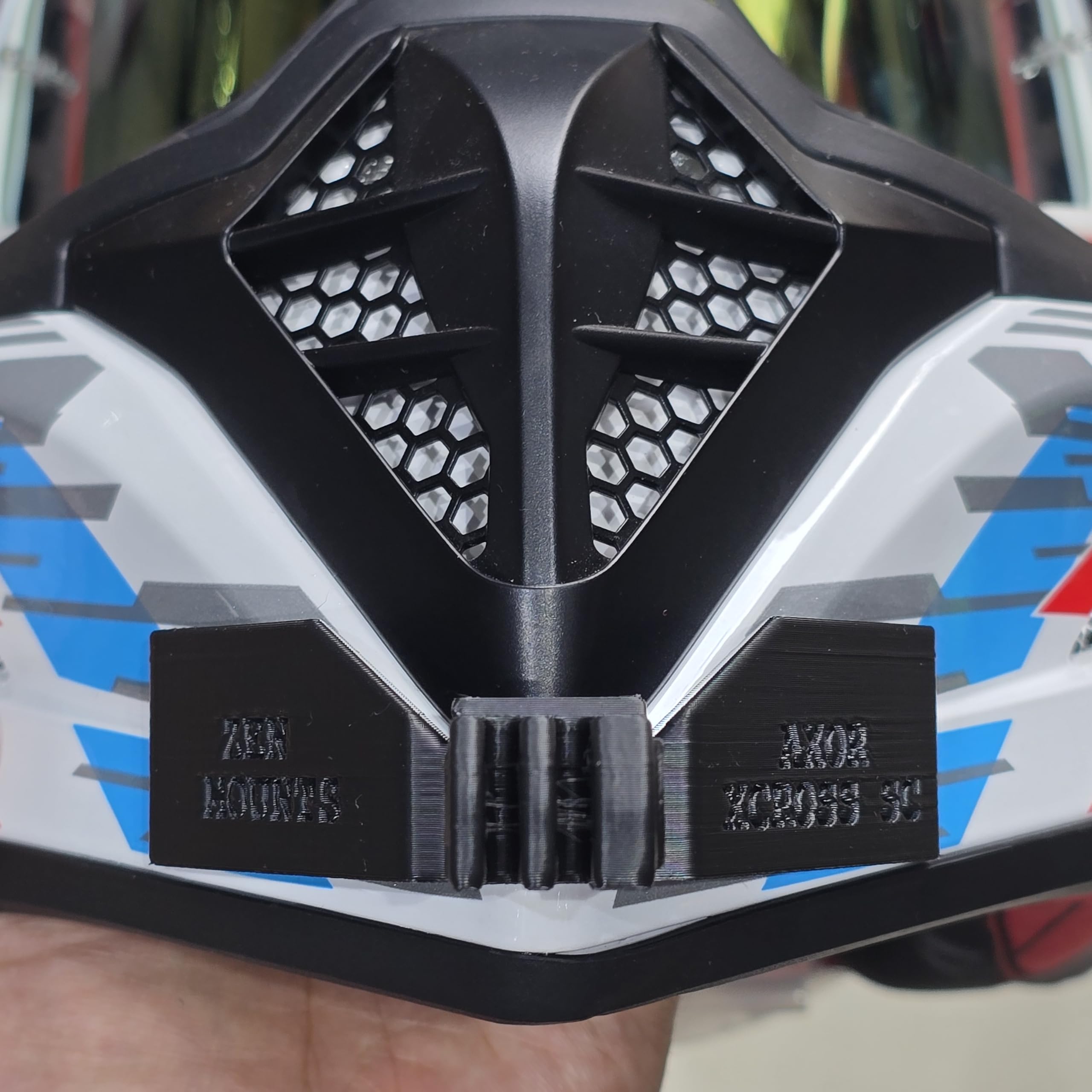 POV Helmet Chin Mount for AXOR XCROSS MX Single Color (SC) (Core)-image-0