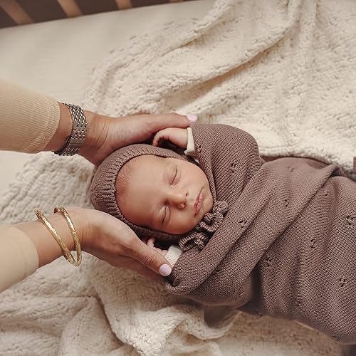 Miniatura 8 de Manta orgánica Pointelle para bebé + gorro de regalo para niños y niñas, 100% algodón suave de lujo + registro de bonnett para recién nacidos y