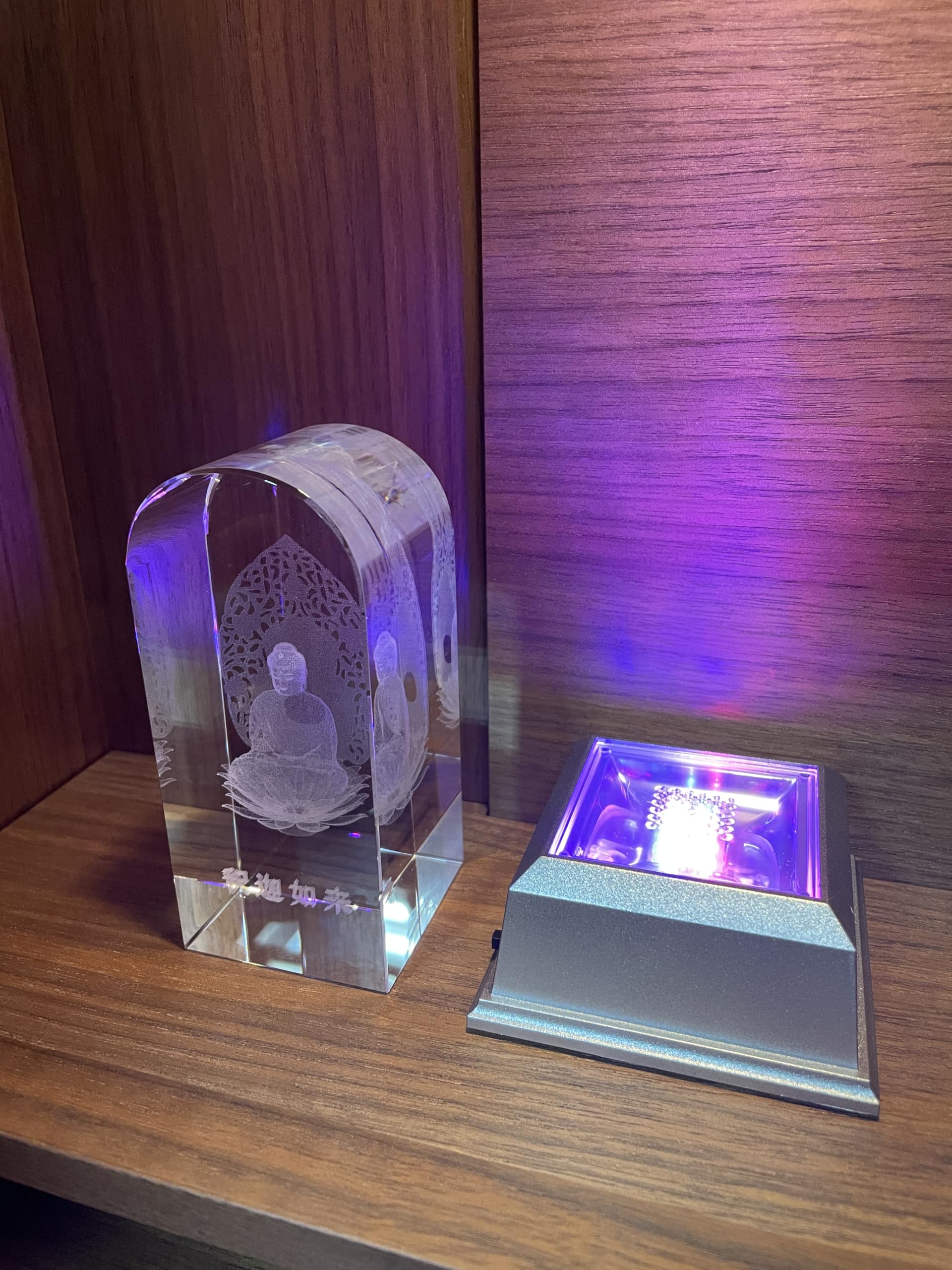 Amazon｜【創業安政二年藤井仏壇】釈迦如来像 クリスタル仏像 LED