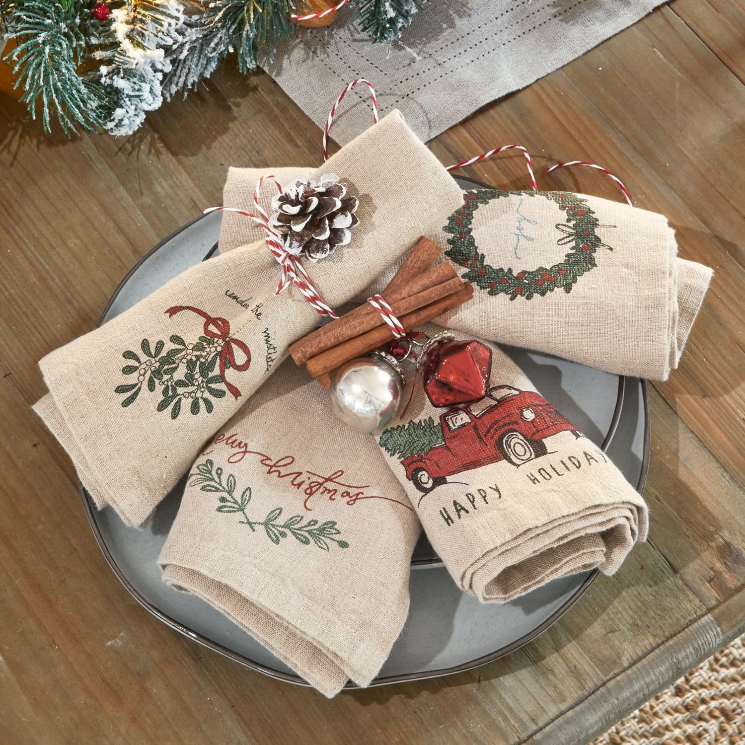 LOBERON Serviette 4er Set Camon, beige | Servietten Beige Mit Farbenfrohen Weihnachtsmotiven - Stoffservietten Aus Leinen - Waschbar & Wiederverwendbar - 4 Stück