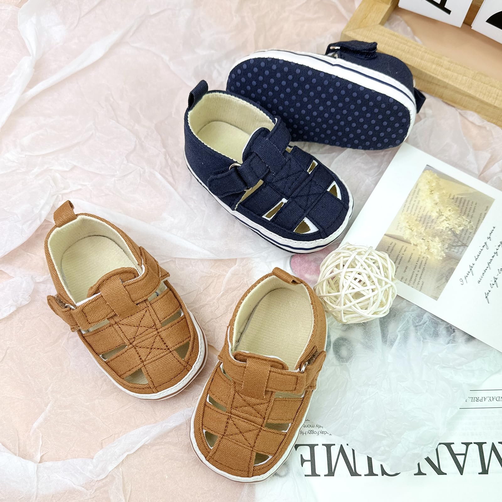 Reef Girls' Little AHI Tattoo Sandal, black/gold, 3-4 Medium US Toddler