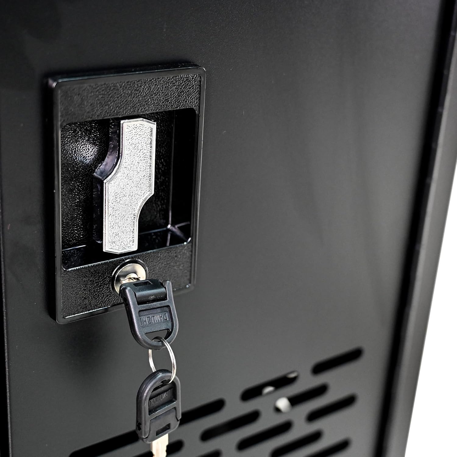 Laptop Charging Cart, 16 Device Tablet Storage Carts for iPad Up to 16.3" Screen Size, Mobile Charging Station for Classroom, with Cord Organizer, Front and Back Access Locking Cabinet Black