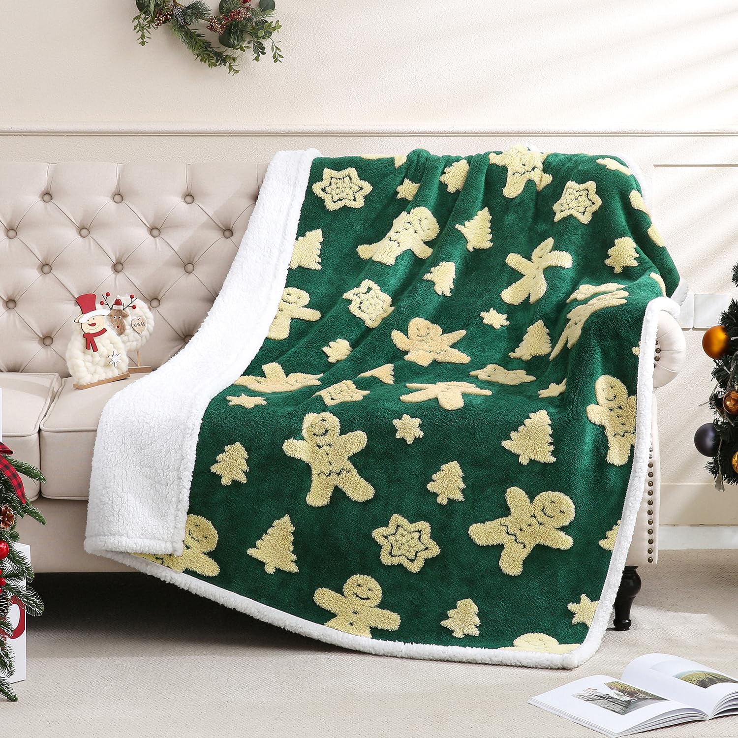 SOCHOW Christmas Gingerbread Holiday Jacquard Sherpa Fleece Throw Blanket, Fuzzy Warm Super Soft Reversible Plush Blanket for Bed, Sofa and Couch, 50 x 60 inches, Green - Image 2