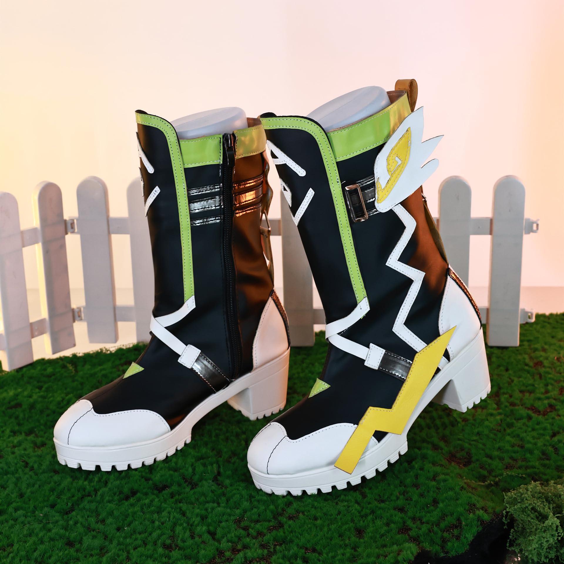 Amazon | 原神 げんしん カチーナ コスプレ靴 ナタ ブーツ足 道具