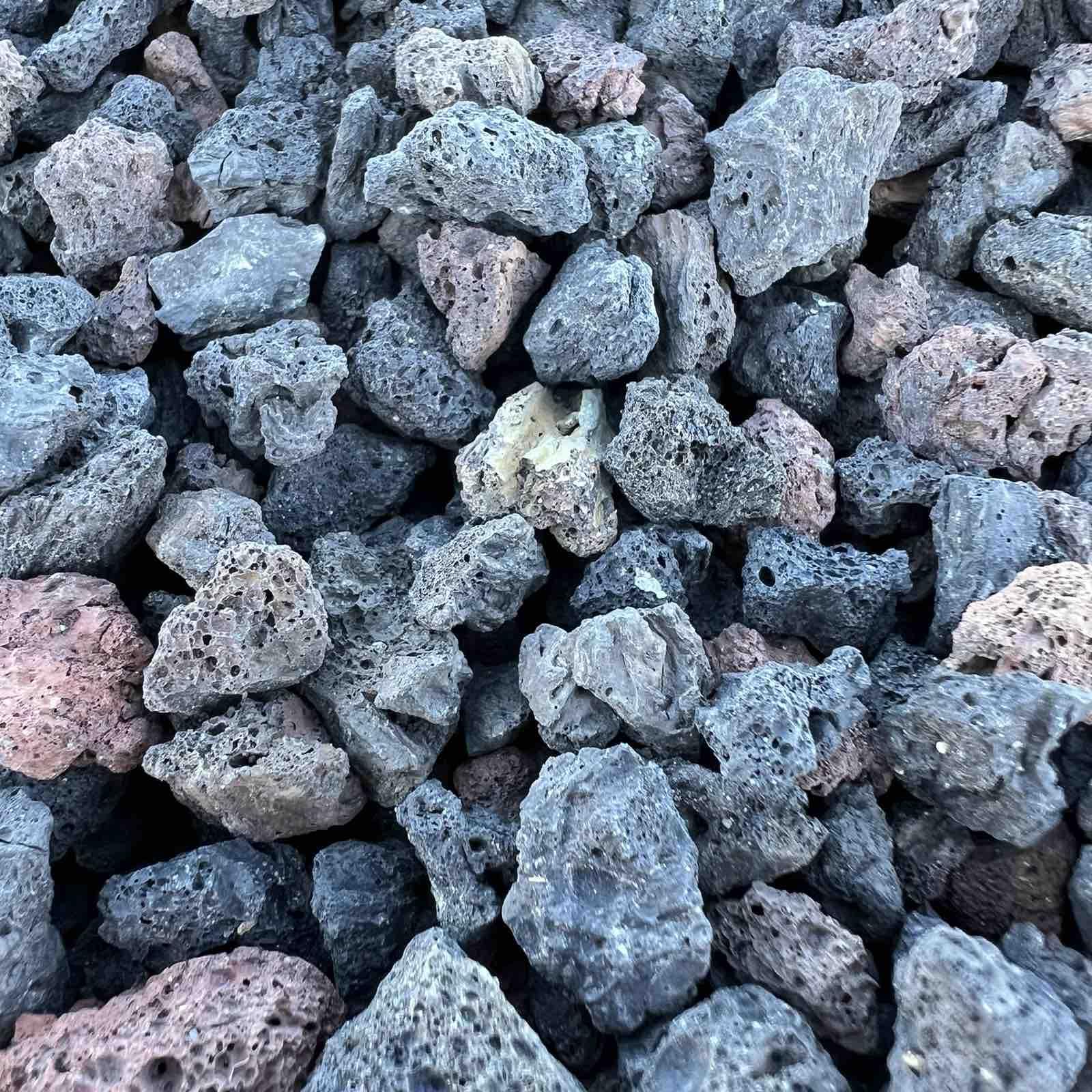 Gravilla Volcánica Rojiza/Negra 25-50 mm Piedras Volcánicas Premium para Jardinería y Decoración - 100% Naturales, Ecológicas, Versátiles Embellecer 25L