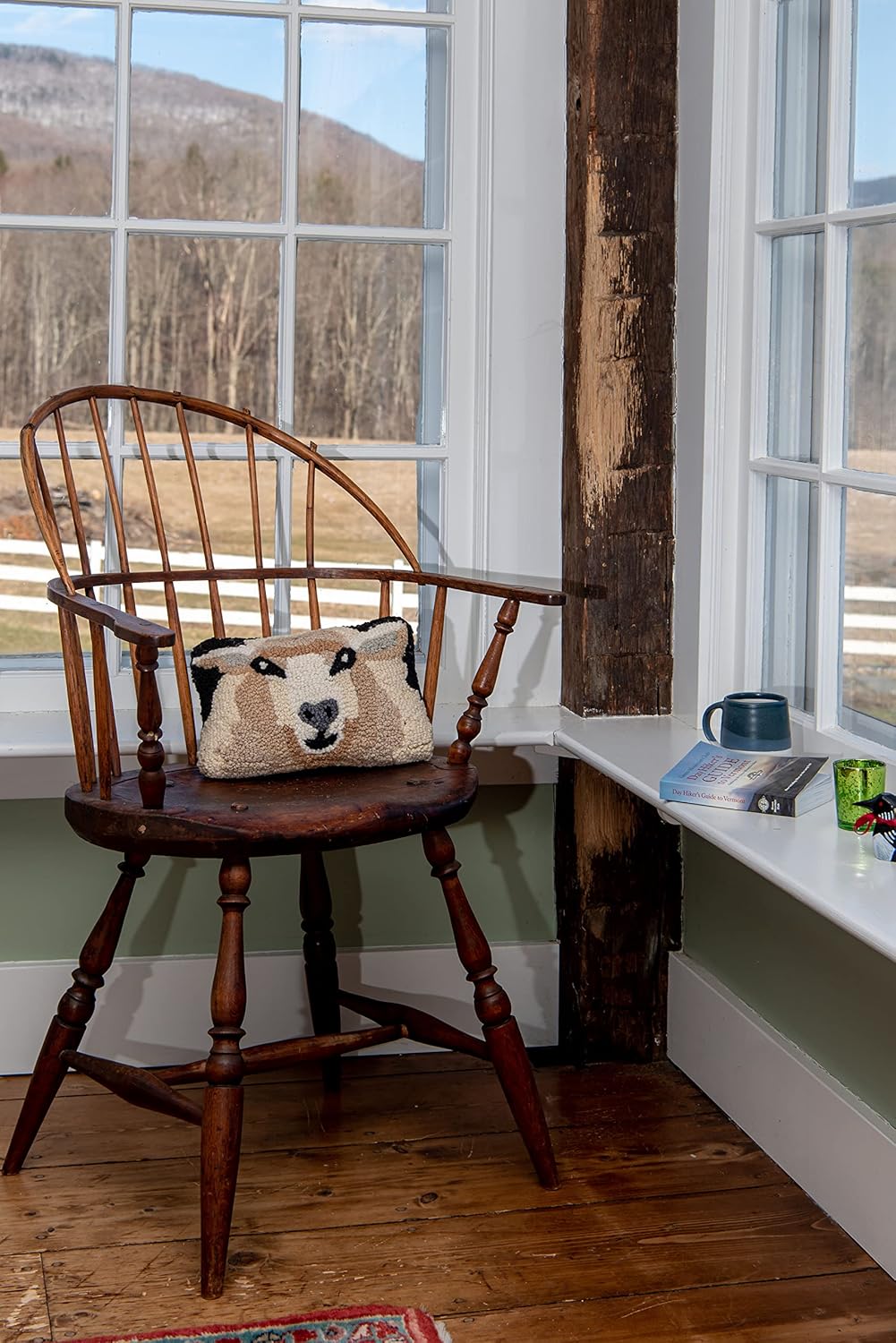 Chandler 4 Corners Artist-Designed Sheep Face Hand-Hooked Wool Decorative Throw Pillow (8 in x 12 in) Livestock Pillow for Couches & Beds - Easy Care & Low Maintenance - Farm & Lamb-Themed Home Decor