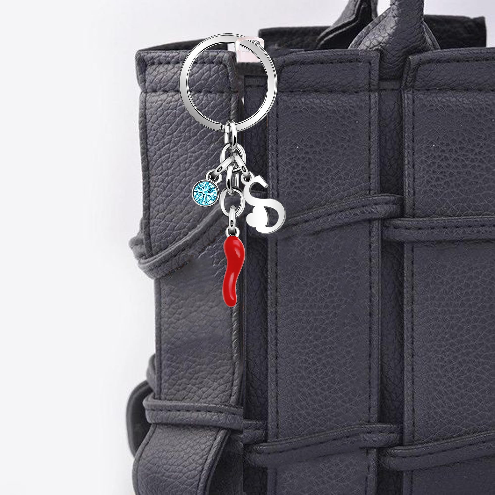 Aosyoisk Portachiavi Nome lettera iniziale. Personalizzato Corno di pecora rosso Amulet ciondolo Portachiavi regalo Per Festa della mamma,Compleanno,San Valentino,Anniversario