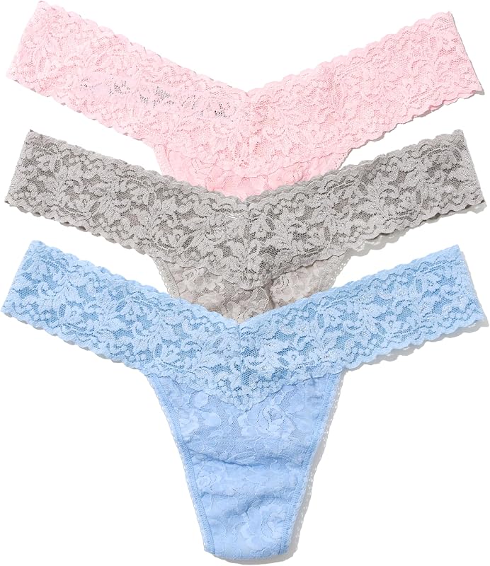 Signature Lace Thongs Low Rise, No VPL, 3 Pack, One Size 2-12