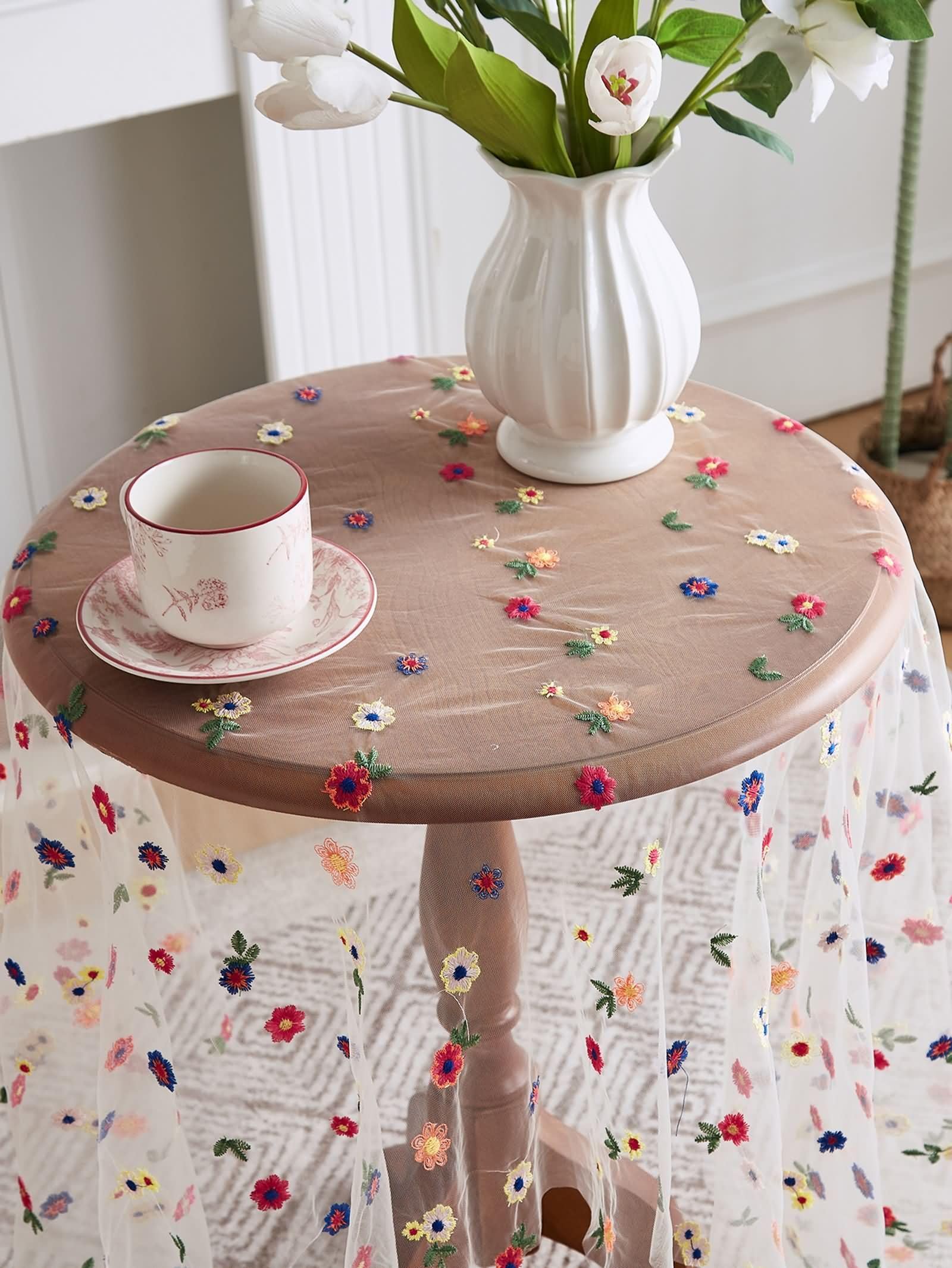 Beydodo Grande Nappe Rectangulaire 150 x 300 cm, Nappe Lavable et Anti Tache Polyester Dentelle Brodée de Fleurs Multicolores Nappe Anniversaire