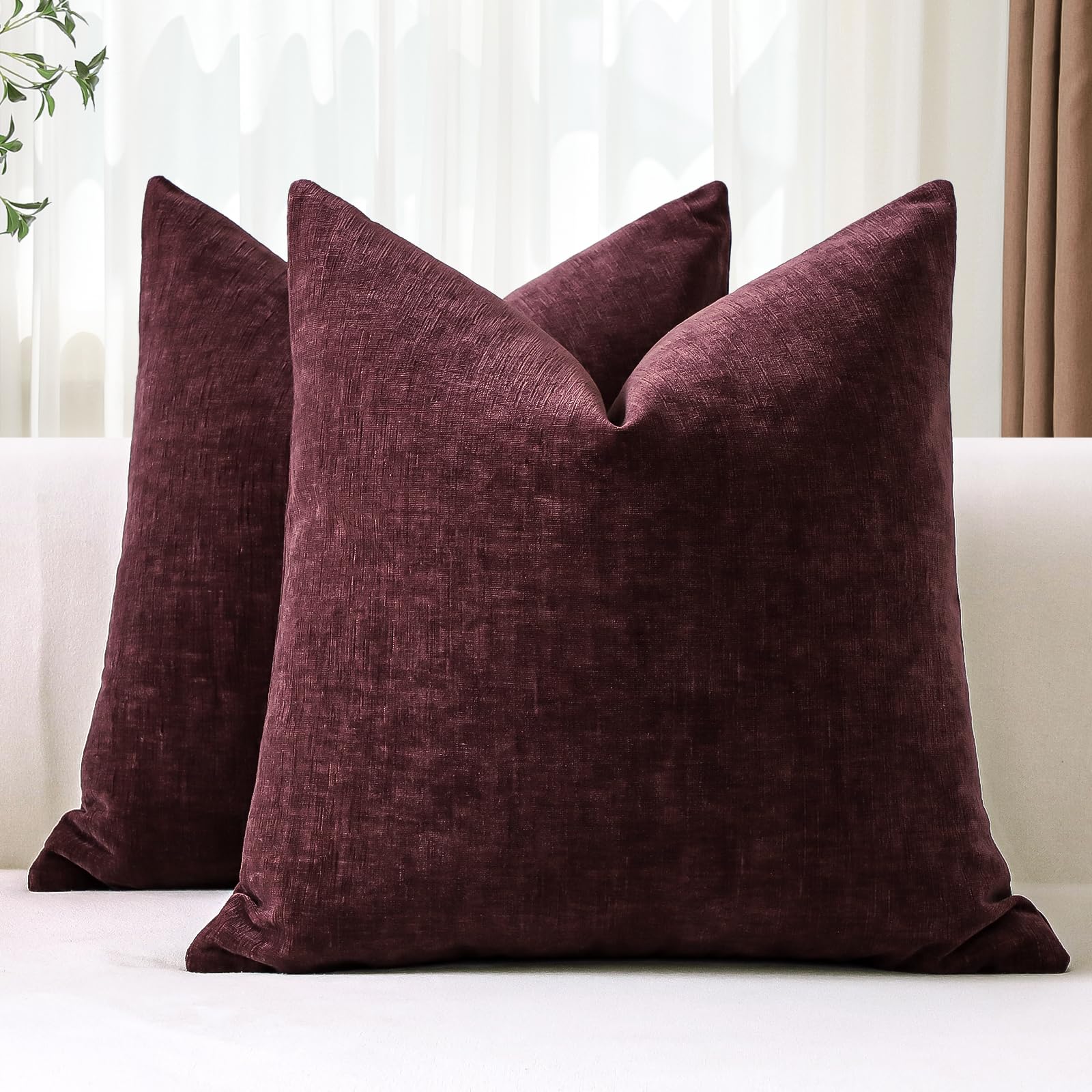 JOTOM Juego de 2 fundas de cojín de felpilla suave de 60 x 60 cm, fundas de cojín cuadradas sólidas para sofá, sala de estar, cama, decoración del hogar (rojo burdeos)