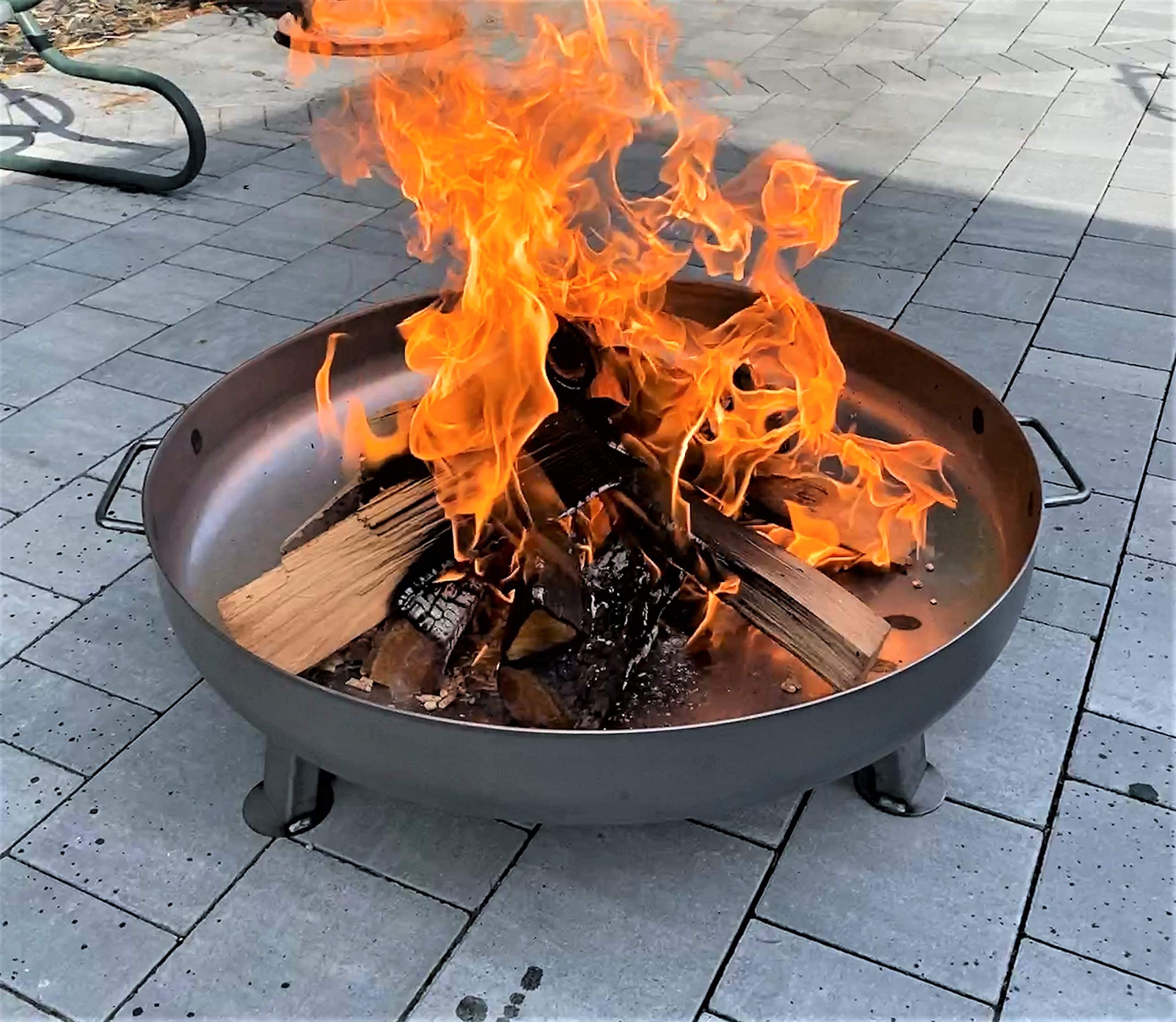 Kiel Ø 55 cm für den Garten und Terrasse ; langlebig und stabil für gemütliche Lagerfeuer