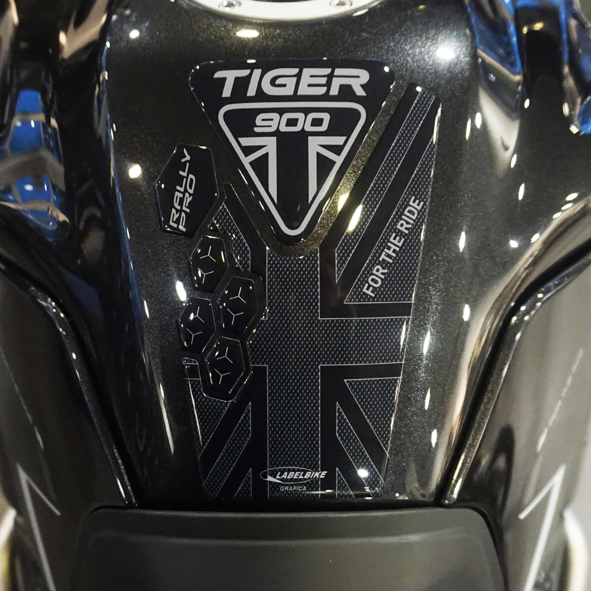 labelbike - Adesivo 3D Moto Paraserbatoio alto Protezione e Decorazione in Resina compatibile con Triumph Tiger 900 Rally PRO