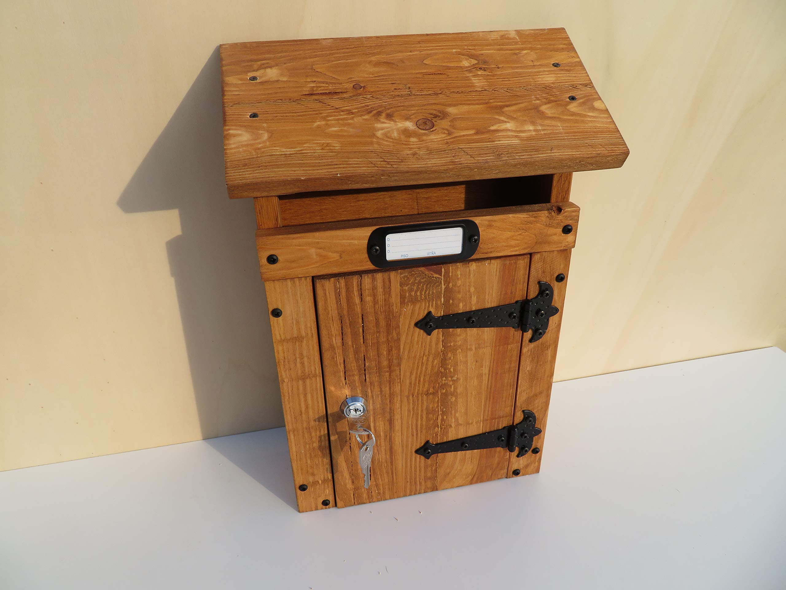 Buzón de Madera