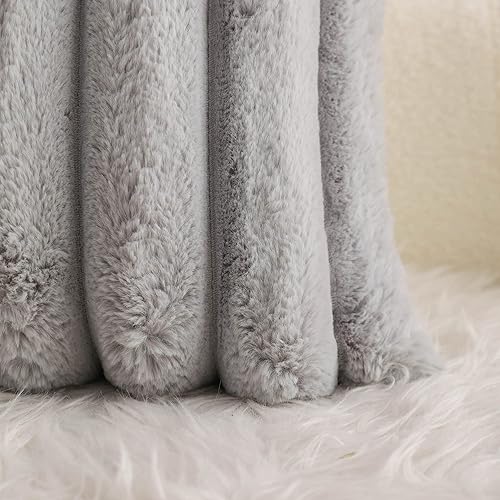 Miniatura 5 de Neelvin Fundas de Almohada Decorativas de Piel Sintética Gris Acogedoras Suaves a Rayas 16x16 pulgadas Juego de 2, Funda de Almohada de Terciopelo