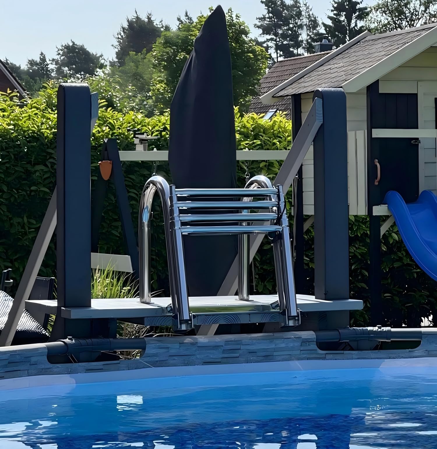 Scala Pieghevole per Piscina/Barca in 316 Inox Portata 200Kg | 4 Gradini Antiscivolo + Doppio Corrimano Arcuato, ideale sia per piscine domestiche che per barche, yacht e gommoni