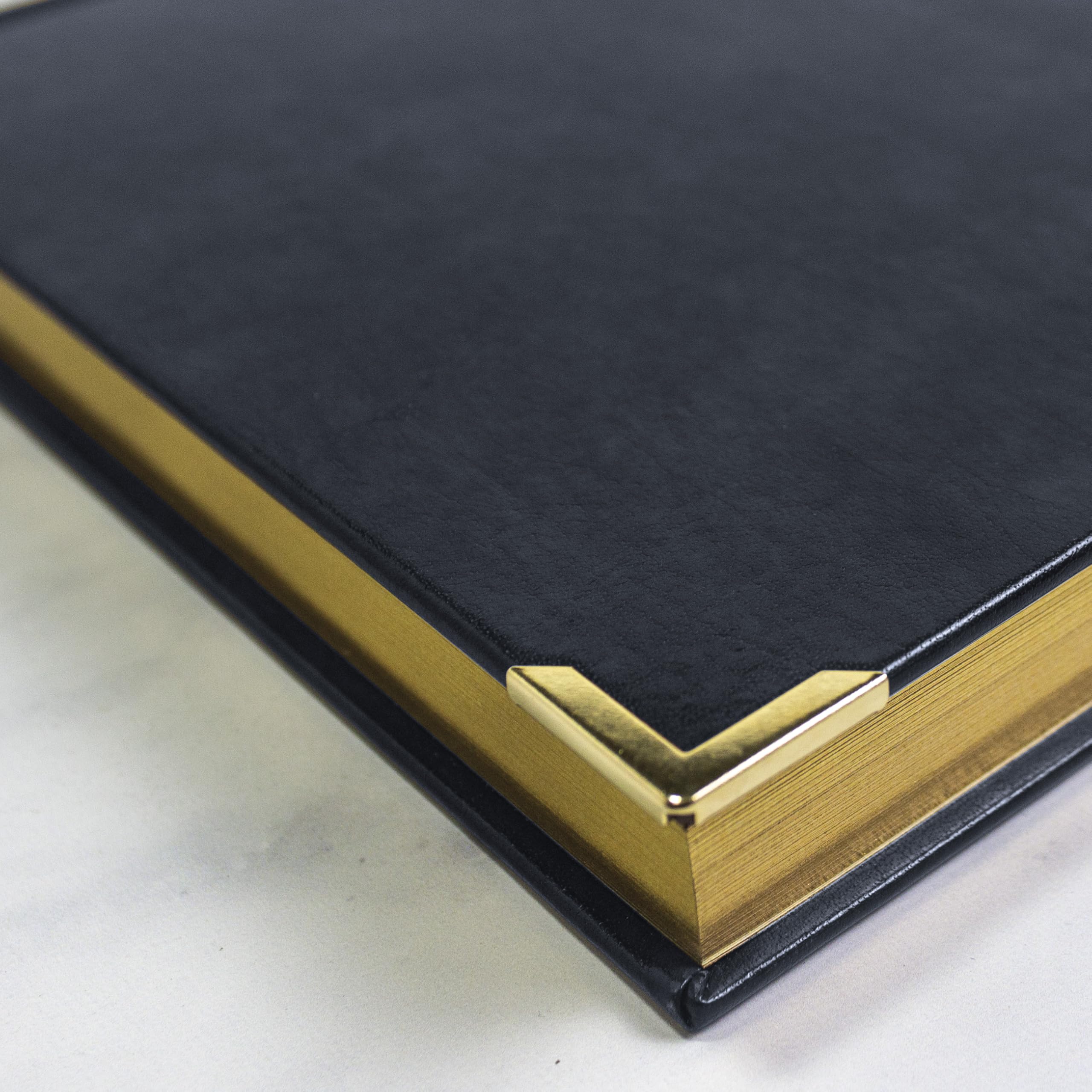 Brownline® Agenda giornaliera 2027, agenda giornaliera, 12 mesi, da gennaio a dicembre, rilegatura cucita, 27,3 x 19,7 cm, nero, trilingue (CBE514)