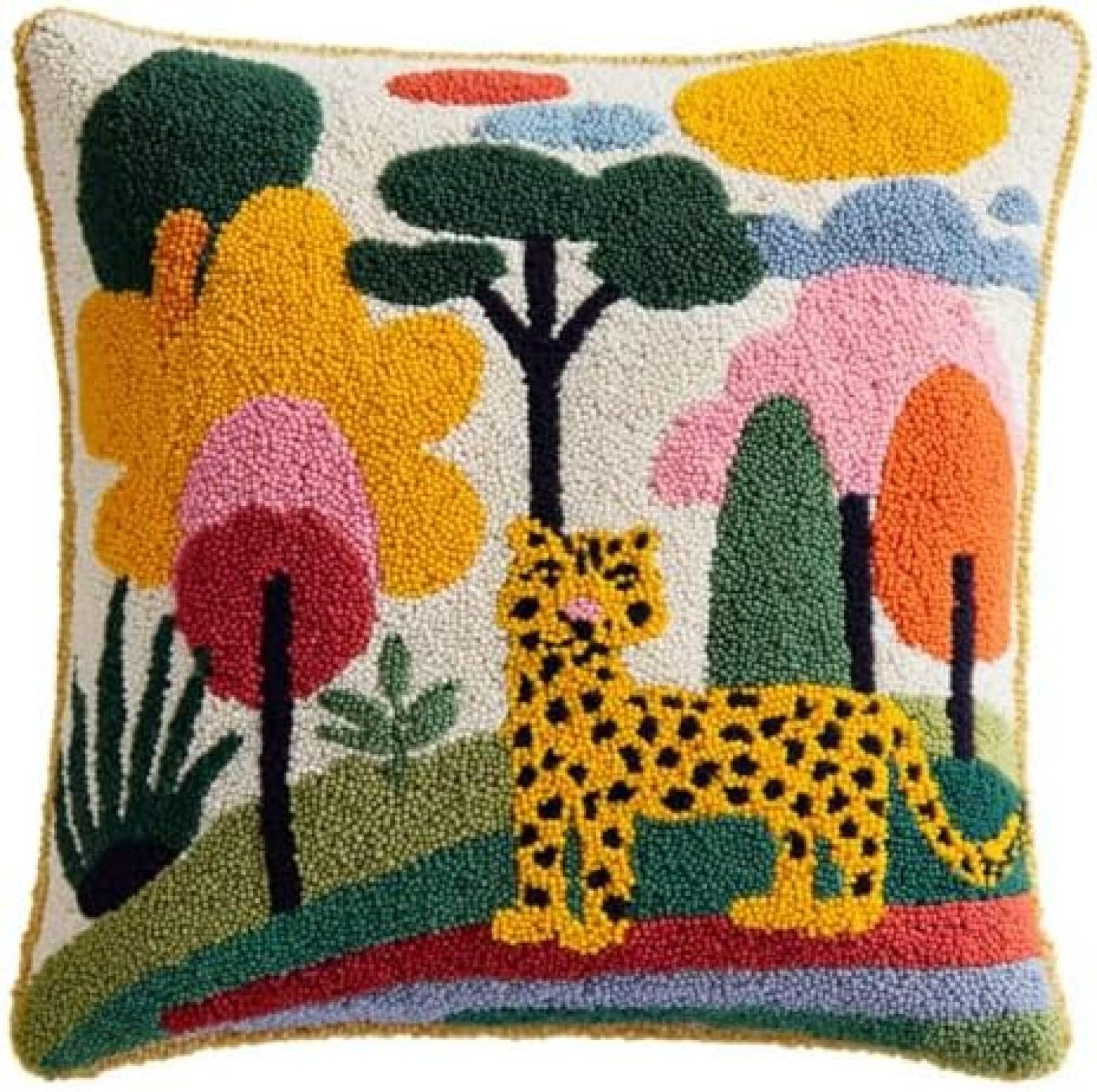 kitphoenix Latch Hook Craft Kit for Adults Beginners,Cheetah and Forest,DIY Cushion Cover Making Kit with Printed Canvas,Yarn and Crochet Hook,43x43 cm Decorative Pillow Cover