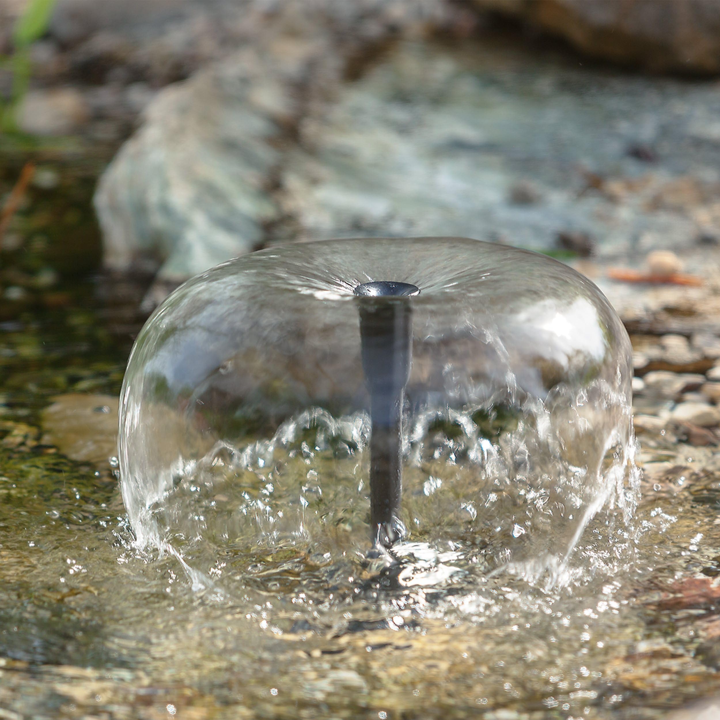 esotec Solar Teichpumpe Water Splash 610 l/h mit 10W Solarmodul – Solarbrunnen für Gartenteich & Wasserspiel – Direktbetrieb, 2 Fontänenaufsätze 101013