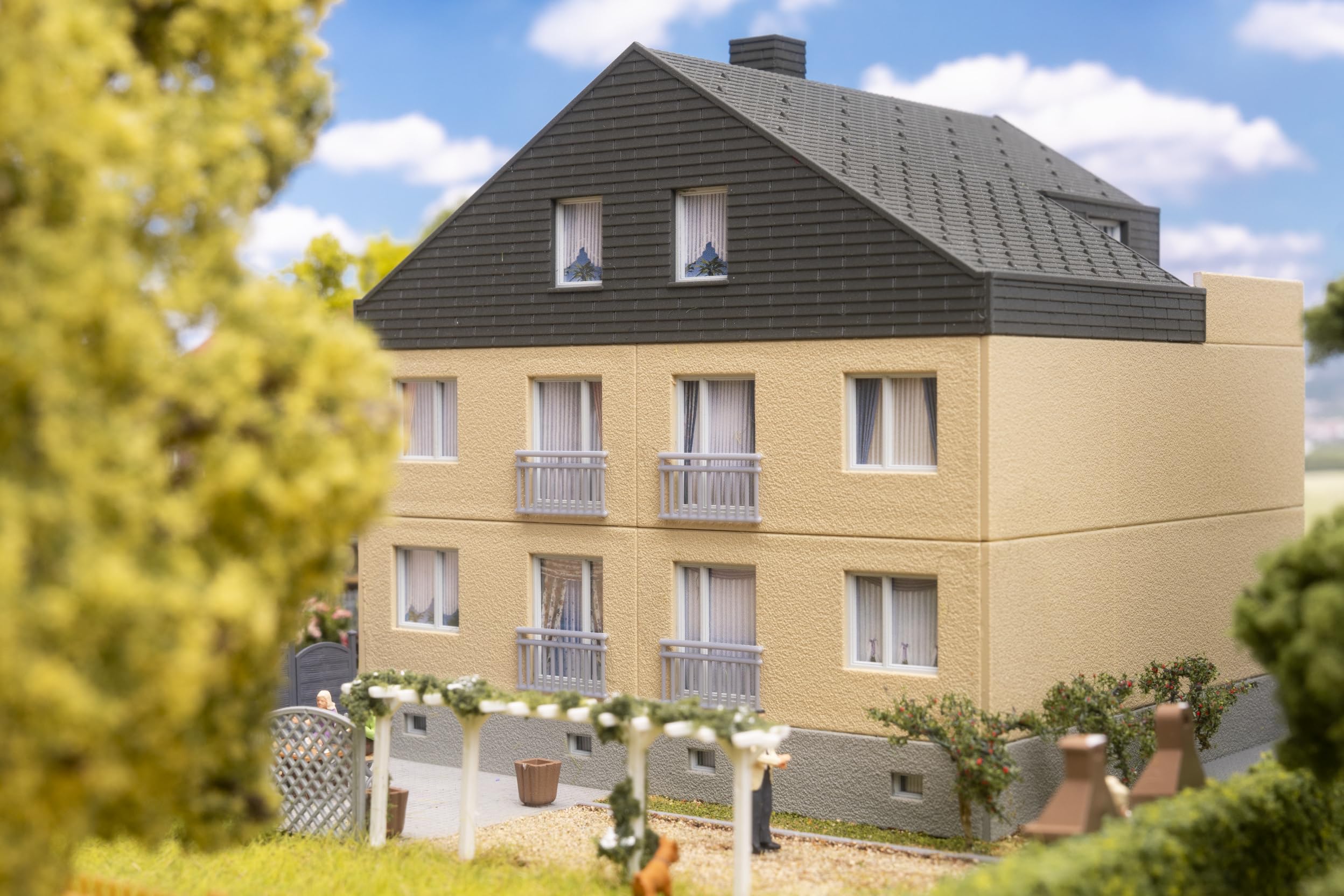 Faller 130755 Mehrfamilienhaus Spurweite H0