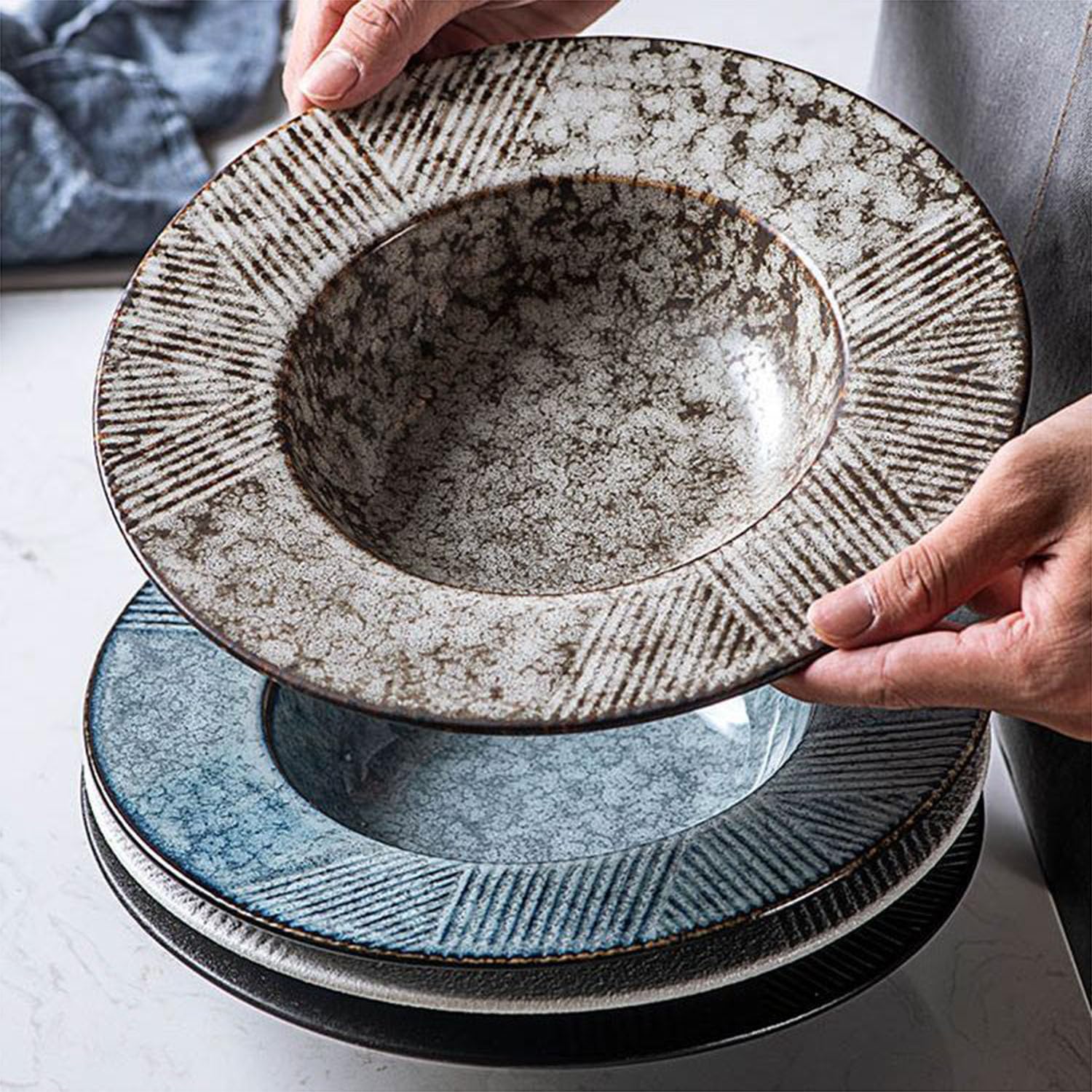 QUINTO Matte Gray, Tazón de Pasta de Porcelana Estilo japonés, tazones con Borde de 10 "de diámetro, tazones de Sopa para Cocina con Borde Ancho