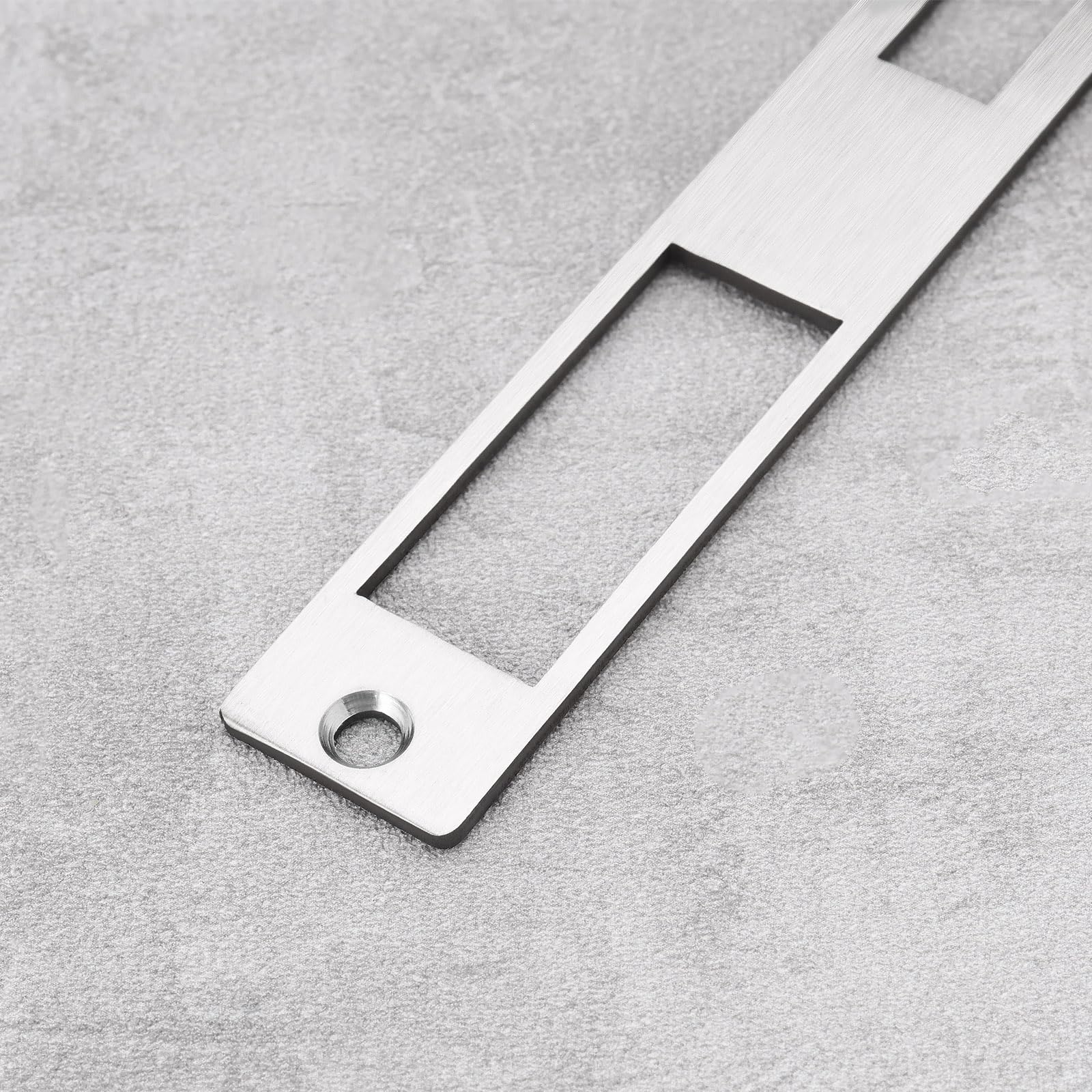 1 x flaches Schließblech aus Edelstahl, 172 mm x 23,7 mm, für Türgriff, Riegel, Sicherheitsriegel, Außentür, elektrischer Türöffner, silberfarben (komplett geschlossen)