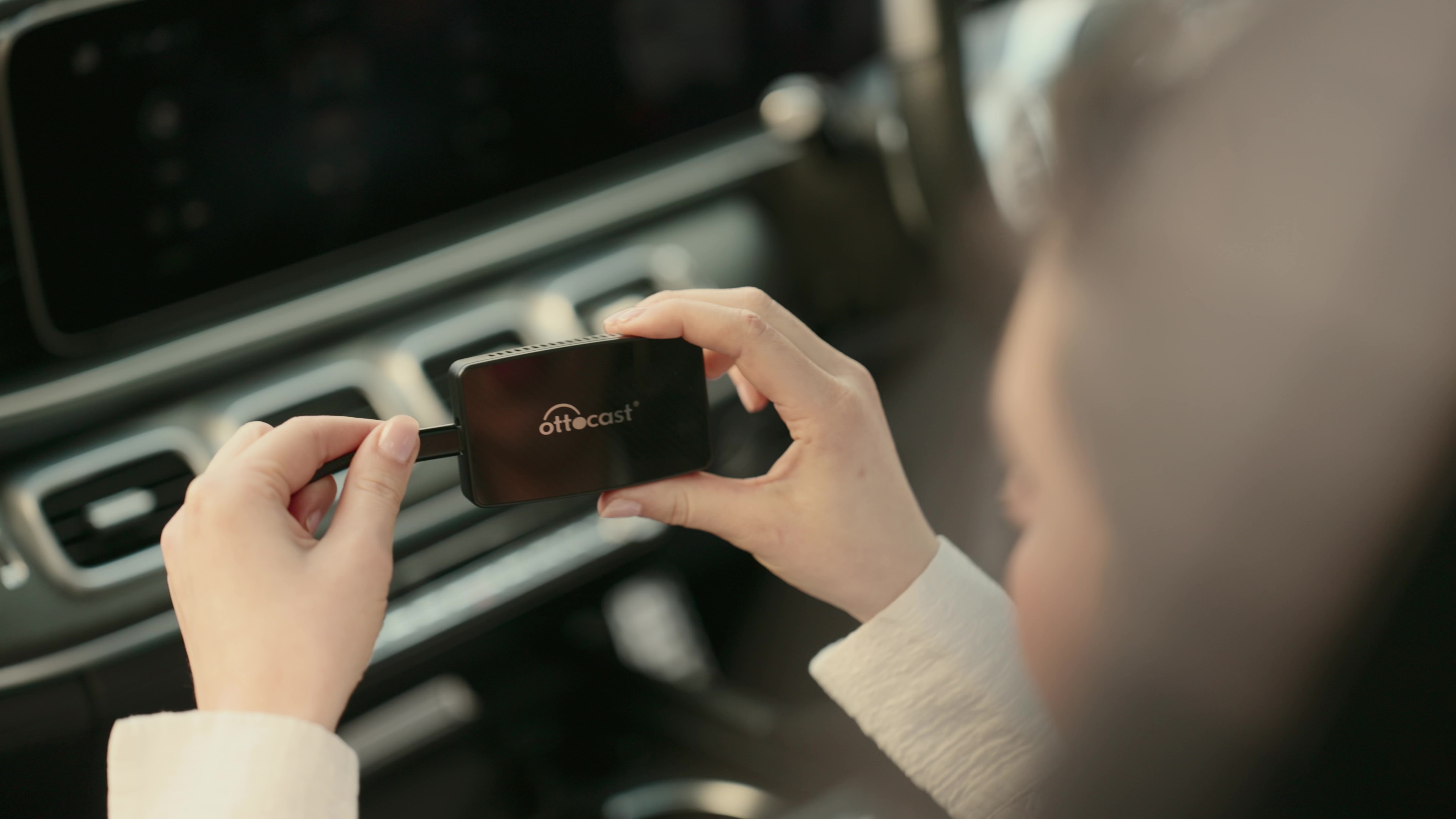 Ottocast Play2Video Pro, Wireless CarPlay & Android Auto Adapter