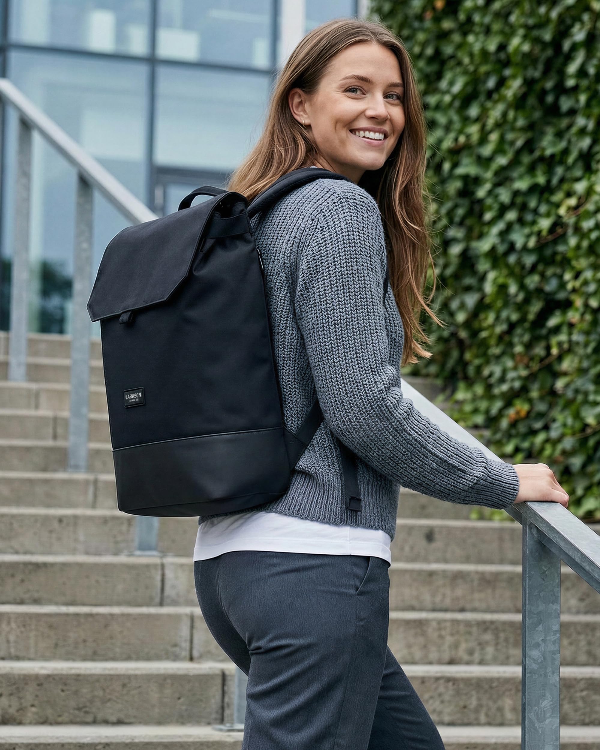LARKSON Rucksack Damen Beige - 16 Zoll Laptopfach - Wasserabweisend