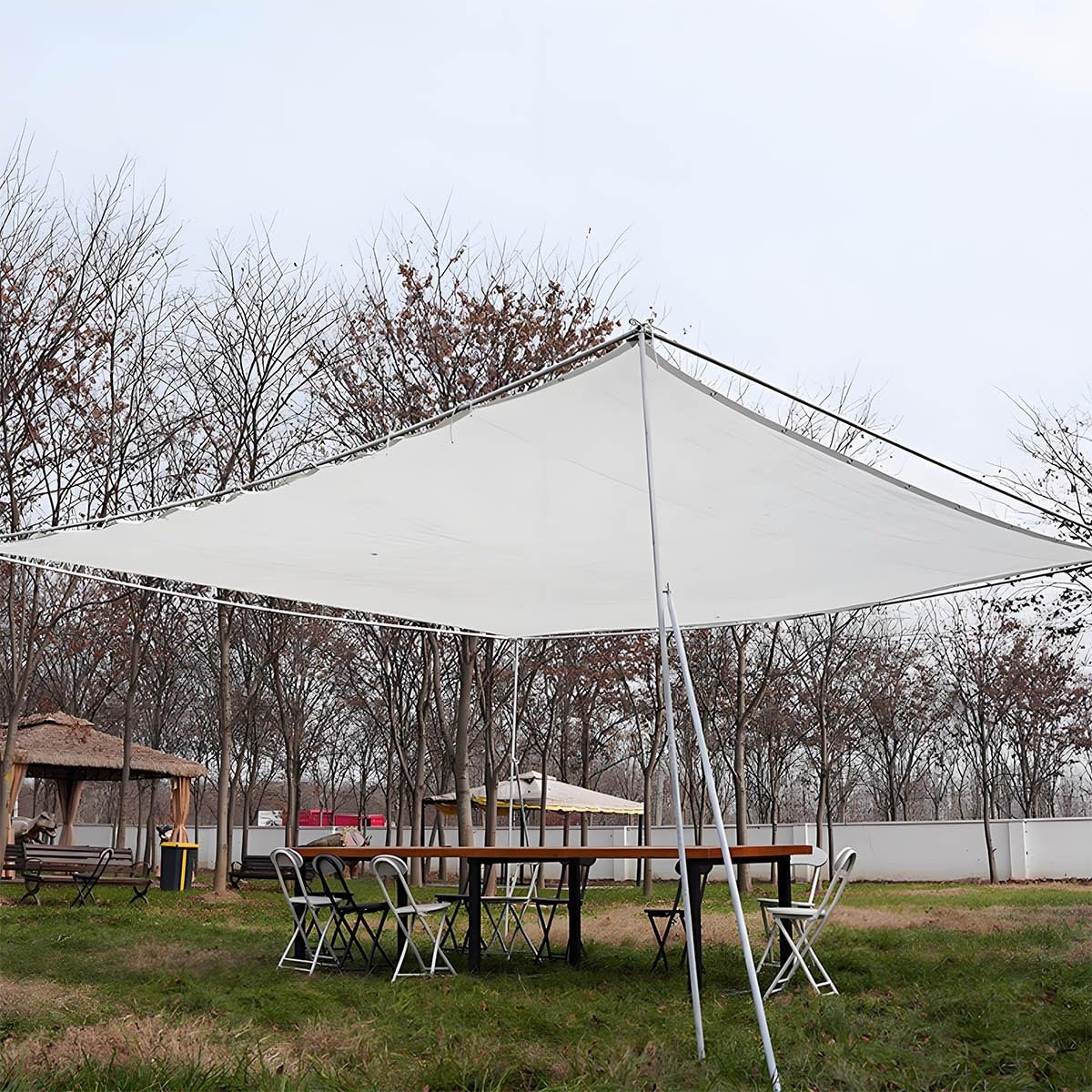 Wysoka ochrona przed promieniowaniem UV tkanina przeciwsłoneczna do ogrodu - biały baldachim żaglowy z tkaniny, 1 x 5 m, plandeka siatkowa z przelotkami, do użytku na zewnątrz, ochrona roślin