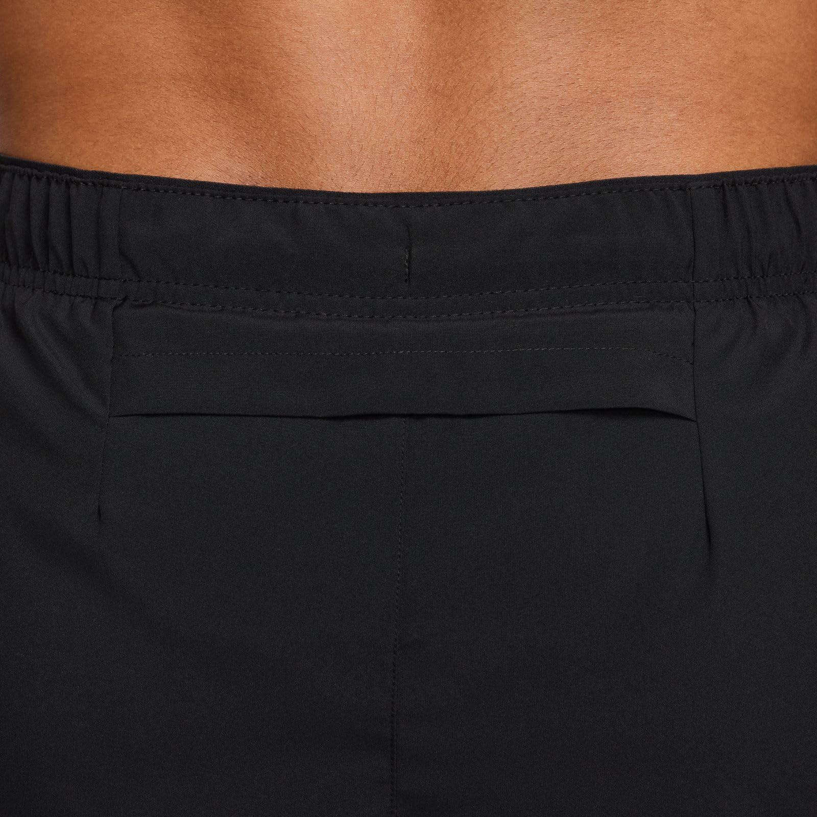 Nike Challenger Pantalón Corto Versátil 2 en 1 13 cm Dri-Fit Hombre Shorts