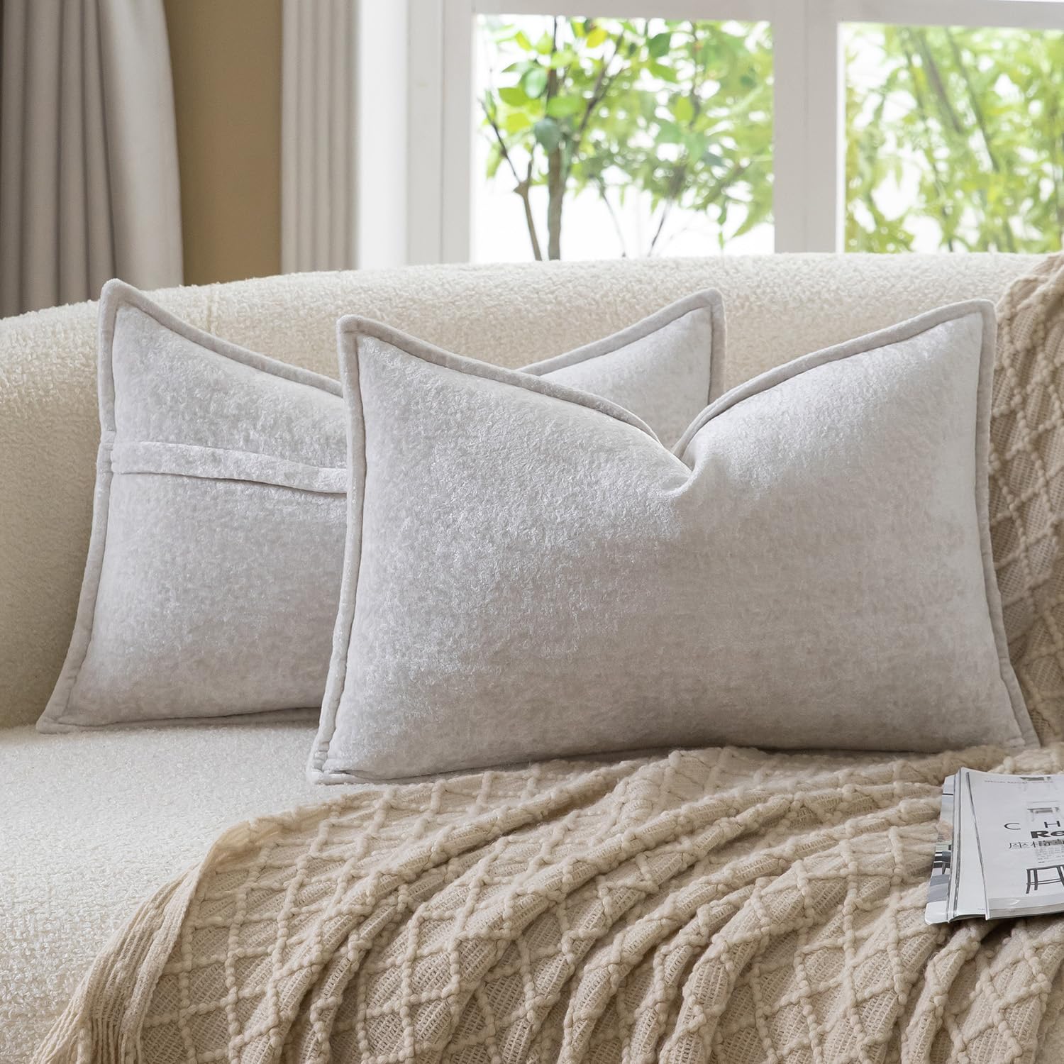 Madizz Decorative Vintage Chenille Cushion Covers Pack of 2 Plaid Couch Pillows Neutral Boho Farmhouse Pillow Cases Home Decor for Couch Sofa Bedroom Living Room 30x50 CM, Grey White