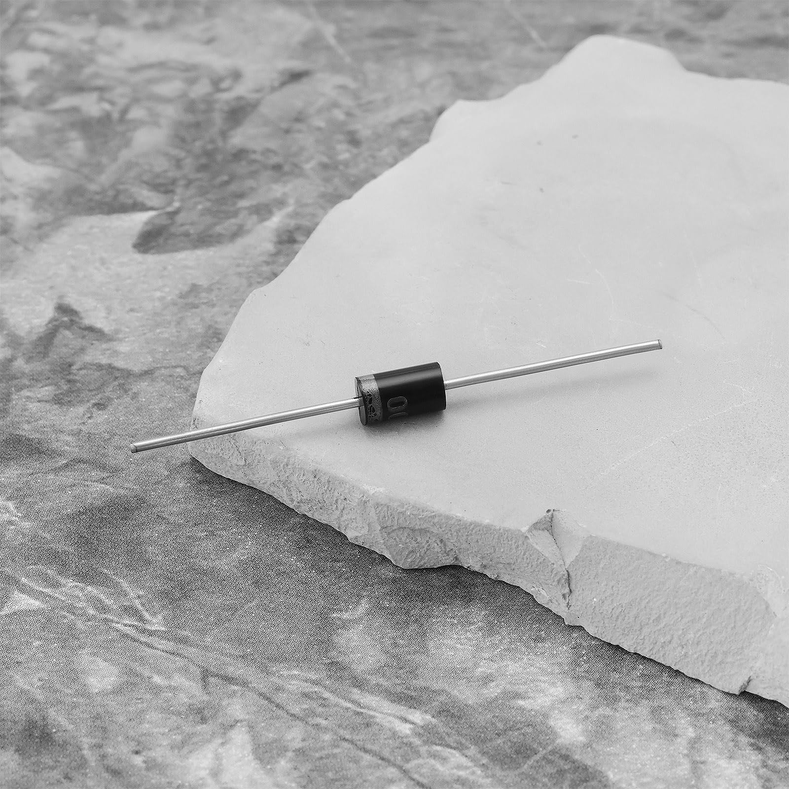 SR3200 Diodi Schottky 50 Pezzi - Raddrizzatori Ad Alta Efficienza 200V 3A Per Auto E Impianti Solari - Foto 3