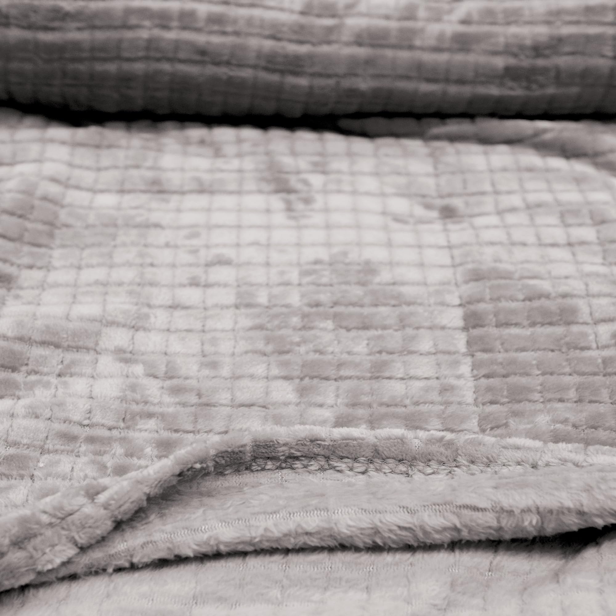 Comart - Plaid Waffle - 200x220 cm - Effetto Pile - Coperta Grande XXL - per Divano, Letto Singolo e Matrimoniale - Plaid Caldo e Super Morbido - per Tutte le Stagioni - Lavabile in Lavatrice - Grigio