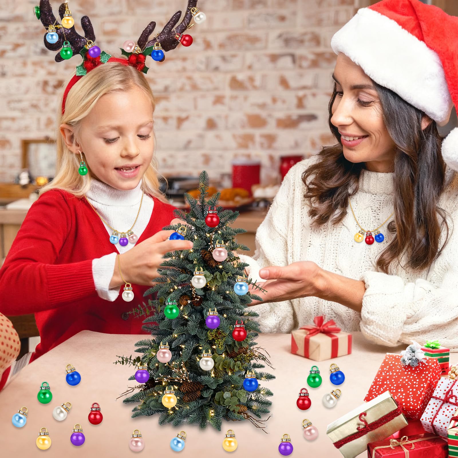 Mini Weihnachtskugeln 160 Stück Weihnachtskugeln Bunt Gemischt 1.6cm Ø Mini-Weihnachtskugel Bunt Kunststoff für Weihnachtsdeko, Party, Innenbereich