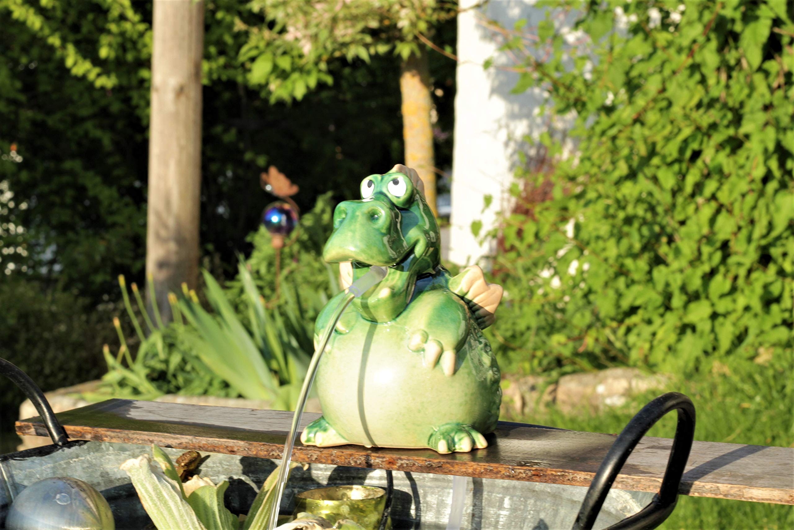 Wasserspeier Drache Keramik grün
